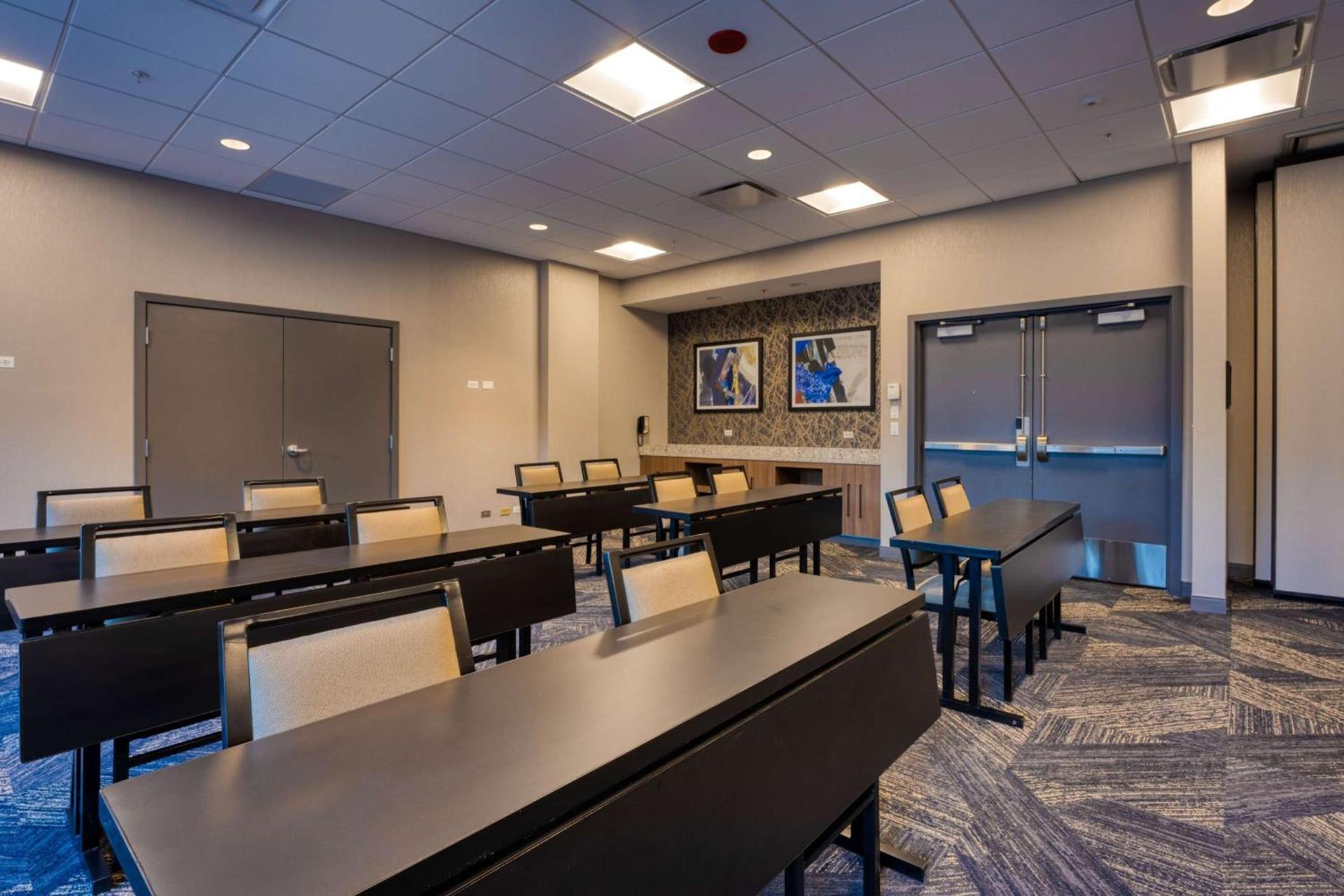 Hampton Inn & Suites Chicago-Downtown photo 43