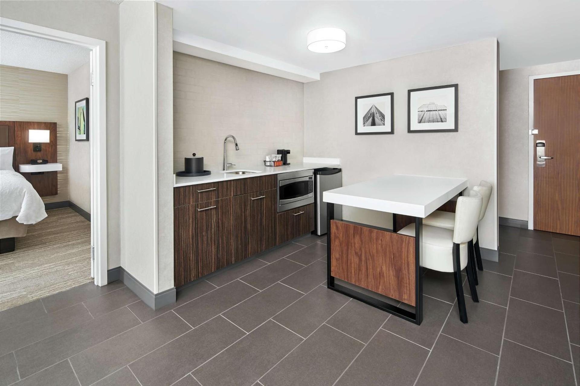 Hampton Inn & Suites Chicago-Downtown photo 47