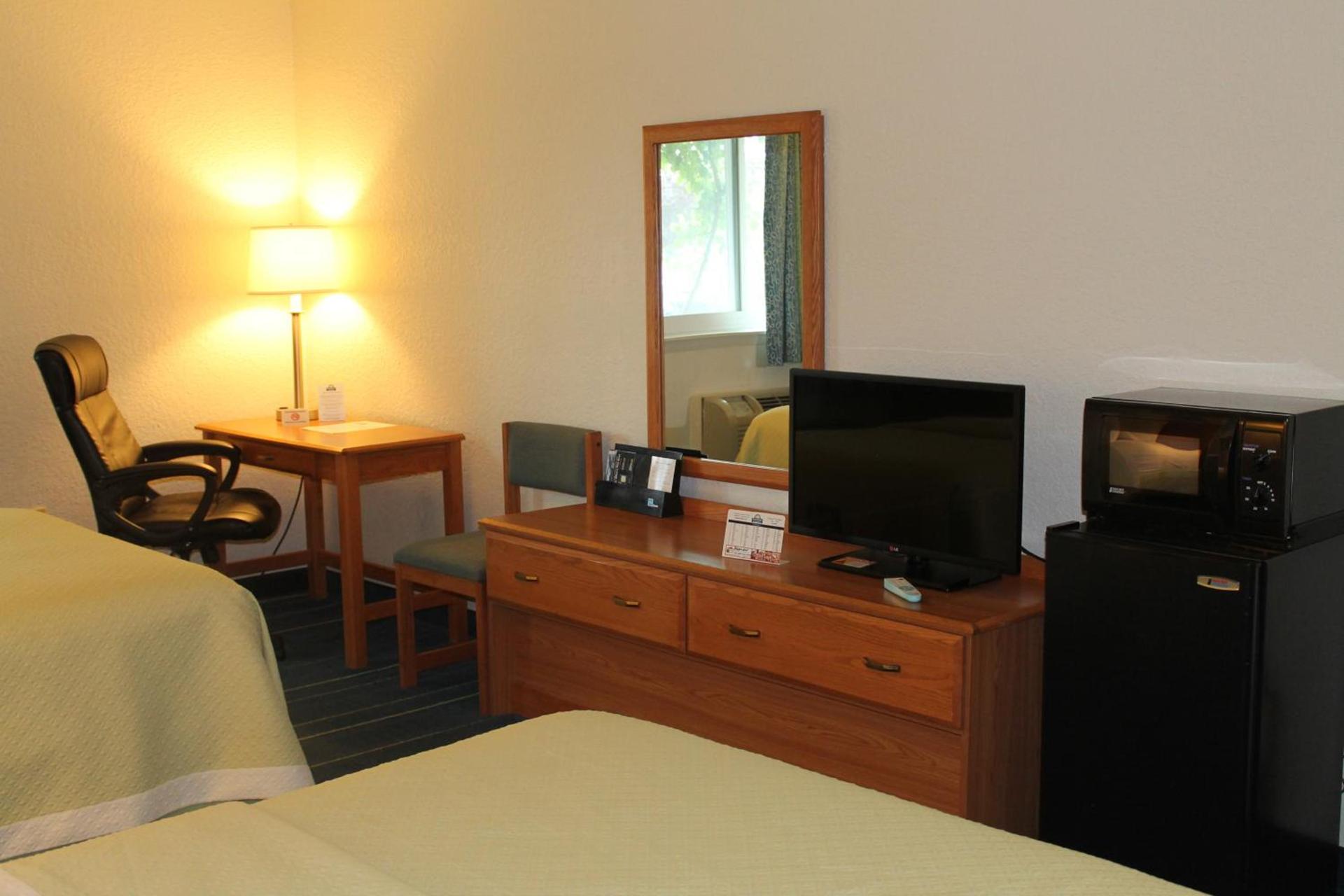 Days Inn & Suites by Wyndham Bridgeport - Clarksburg photo 22