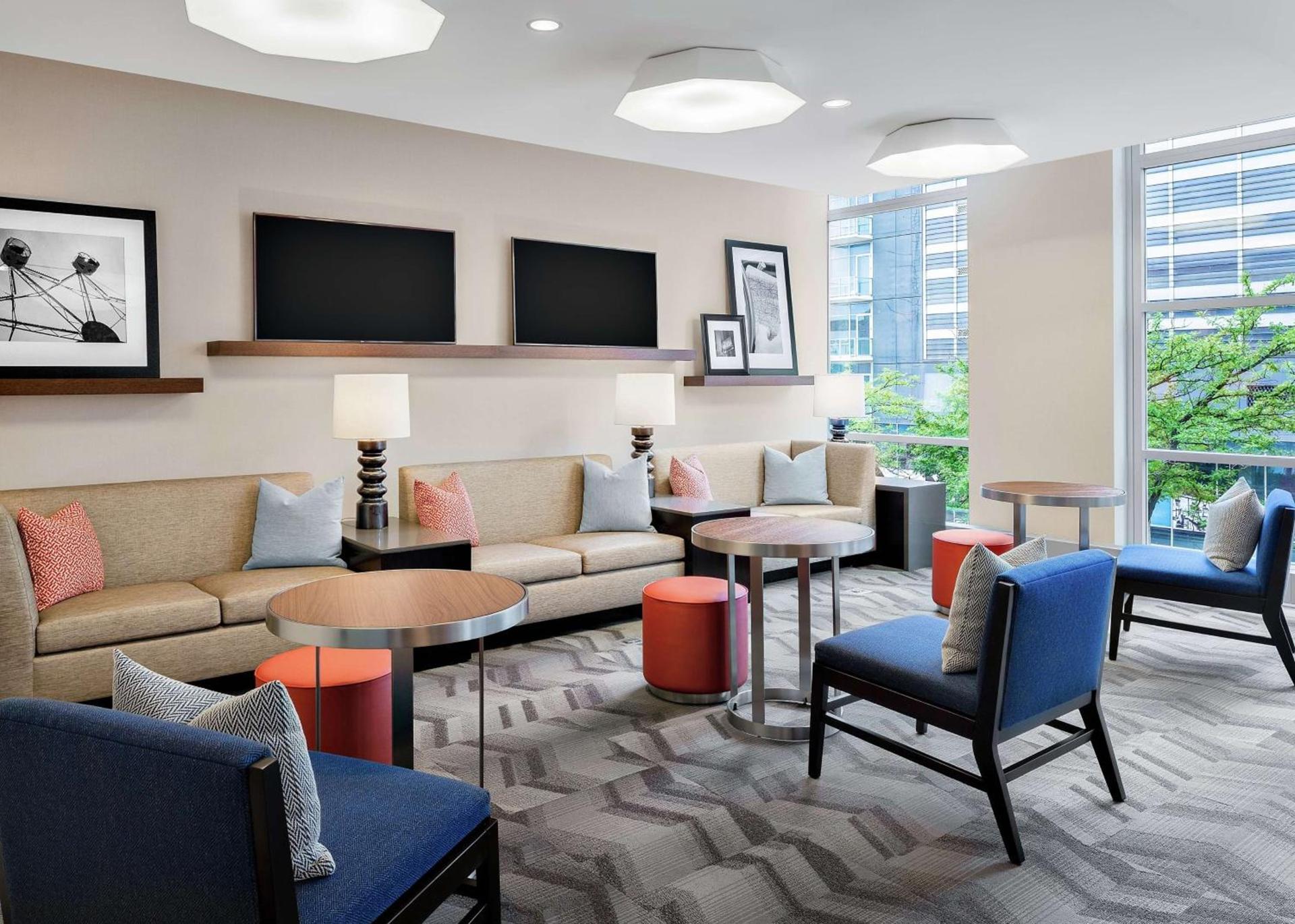 Hampton Inn Chicago McCormick Place photo 11