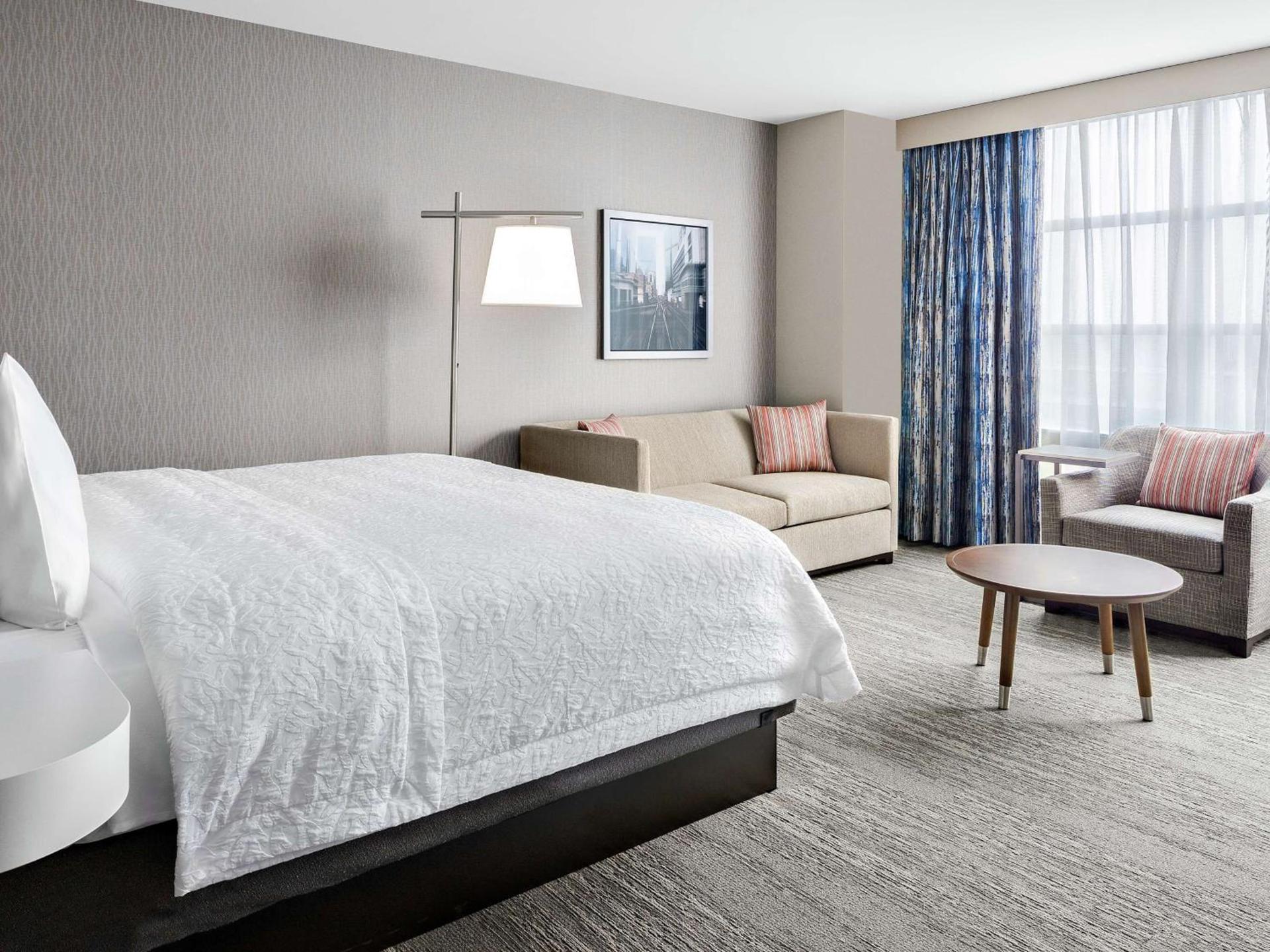 Hampton Inn Chicago McCormick Place photo 33