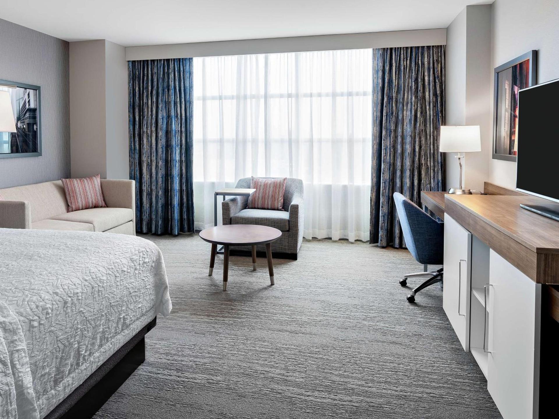 Hampton Inn Chicago McCormick Place photo 10