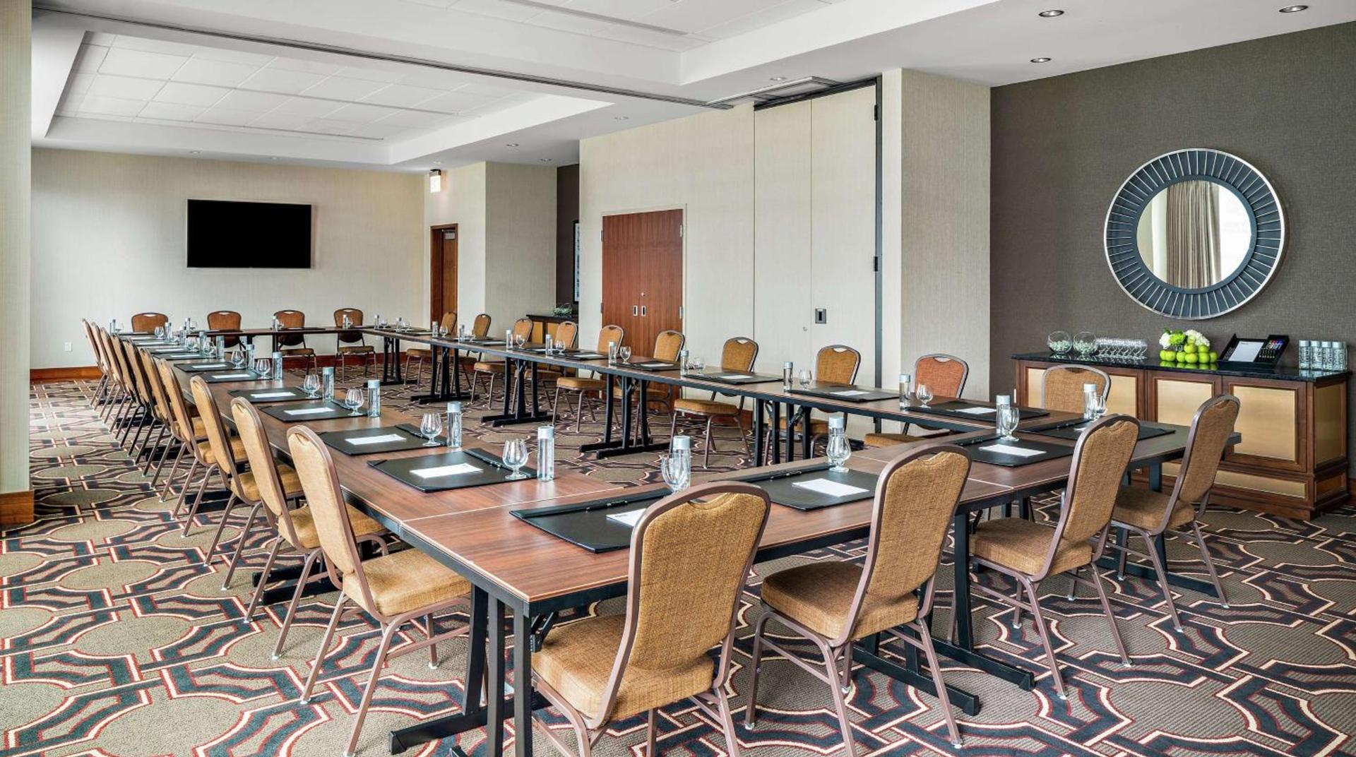 Hampton Inn Chicago McCormick Place photo 47