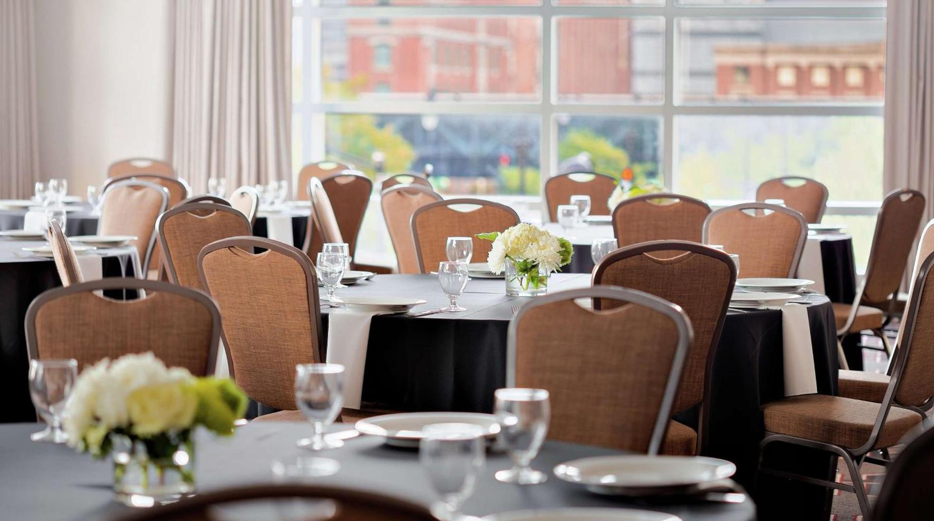 Hampton Inn Chicago McCormick Place photo 12
