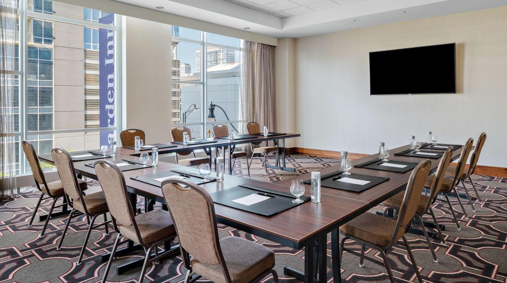 Hampton Inn Chicago McCormick Place photo 49