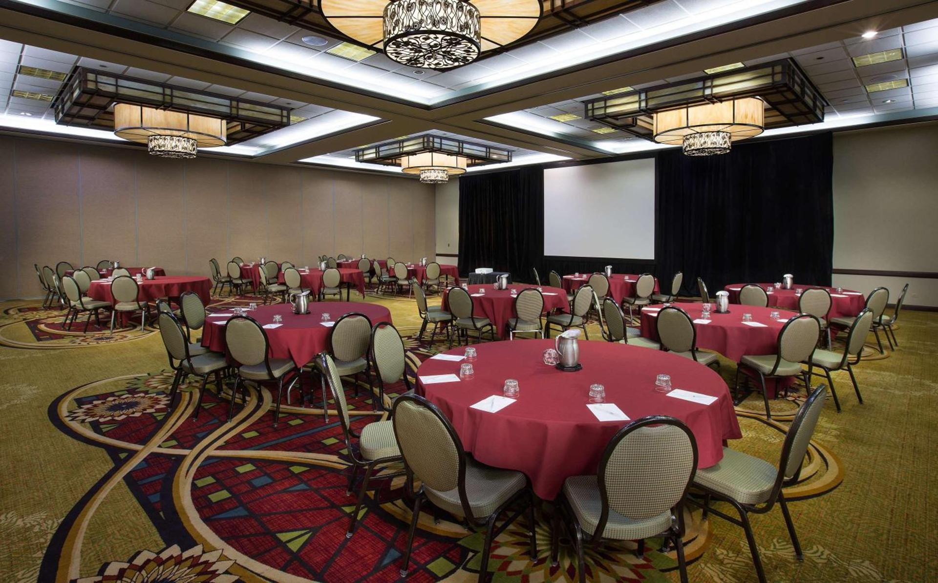 Embassy Suites by Hilton Chicago O'Hare Rosemont photo 28