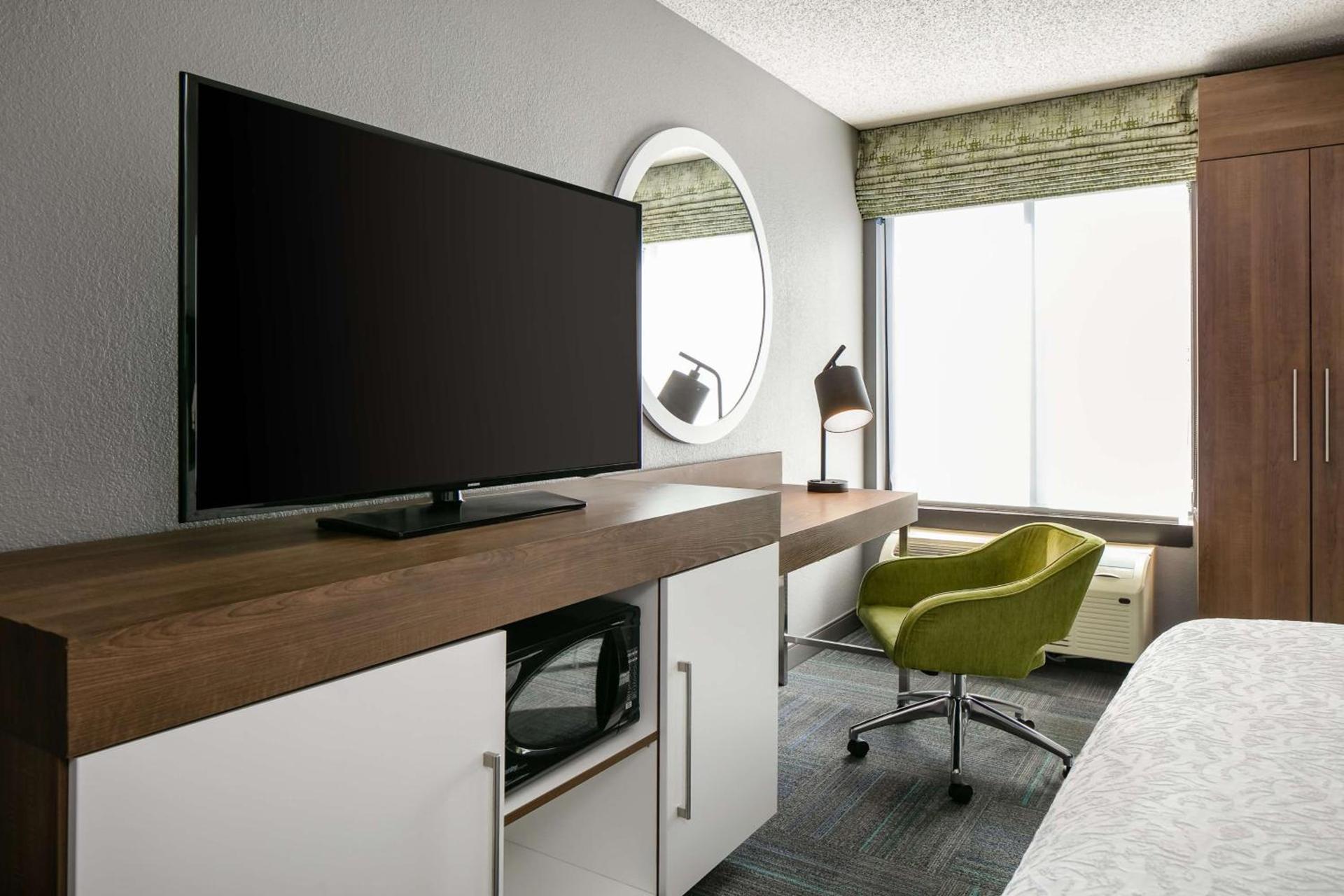 Hampton Inn Iowa City/Coralville photo 24
