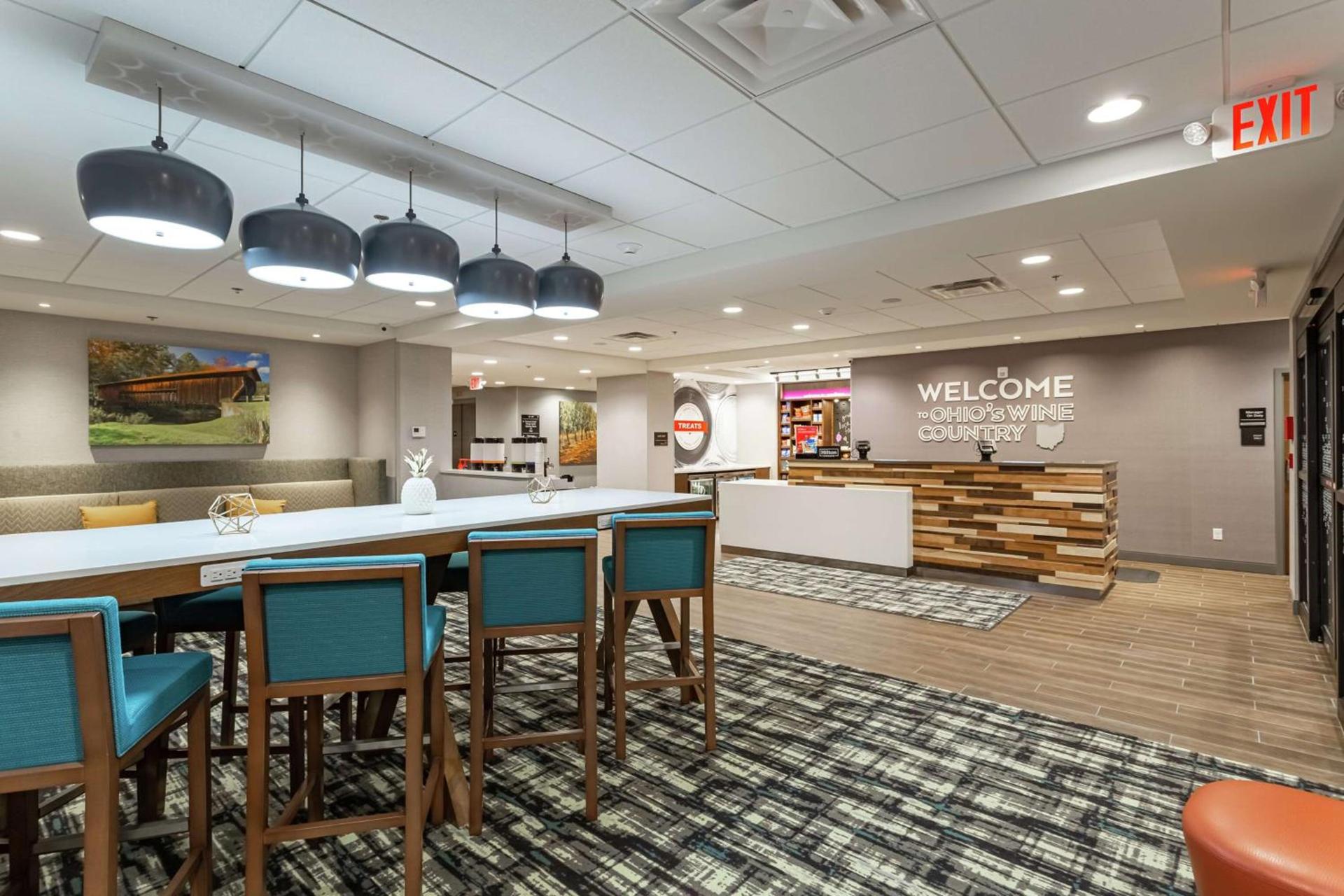 Hampton Inn Madison, OH photo 9
