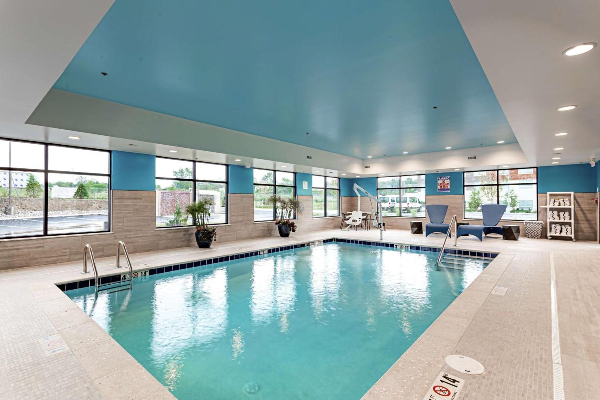 Hampton Inn Madison, OH photo 17