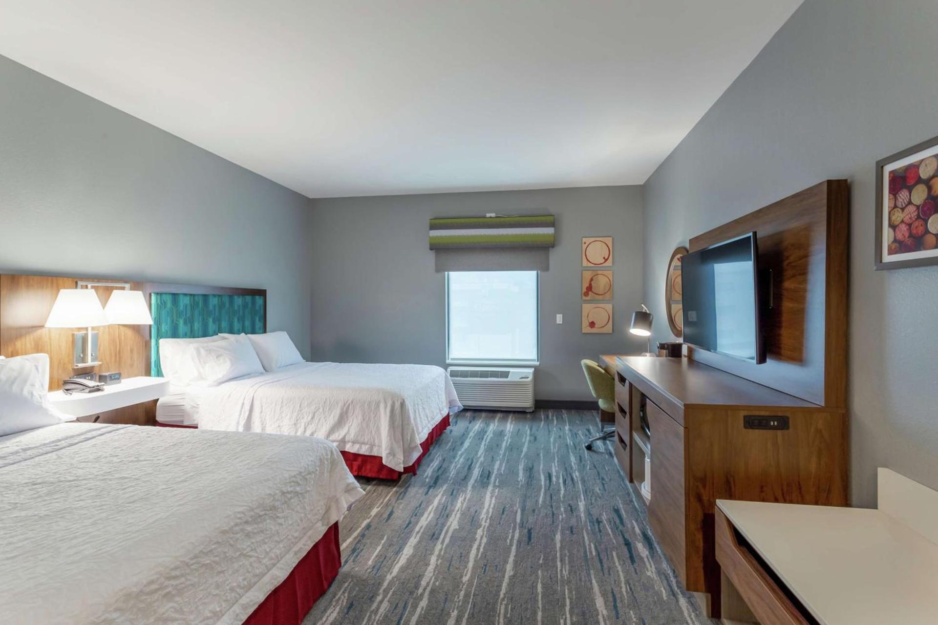 Hampton Inn Madison, OH photo 36