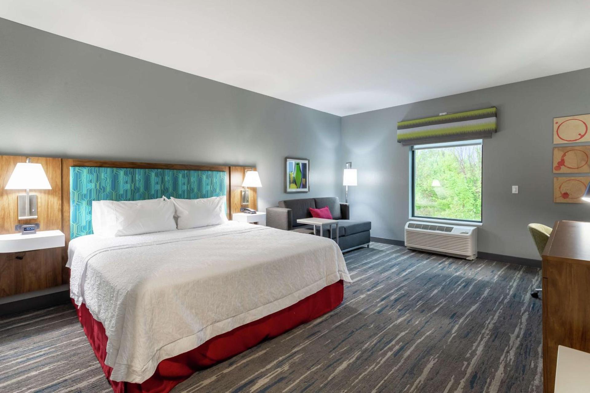 Hampton Inn Madison, OH photo 41