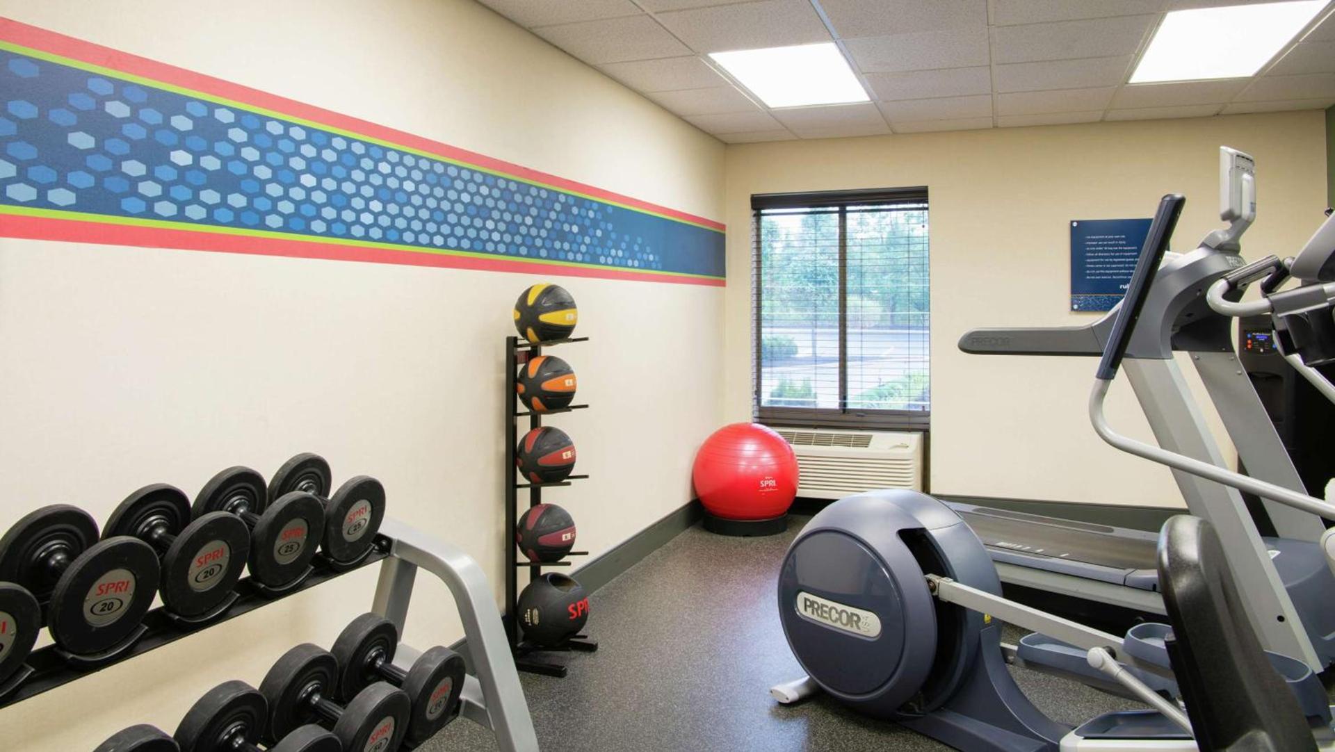 Hampton Inn Cleveland-Solon photo 20