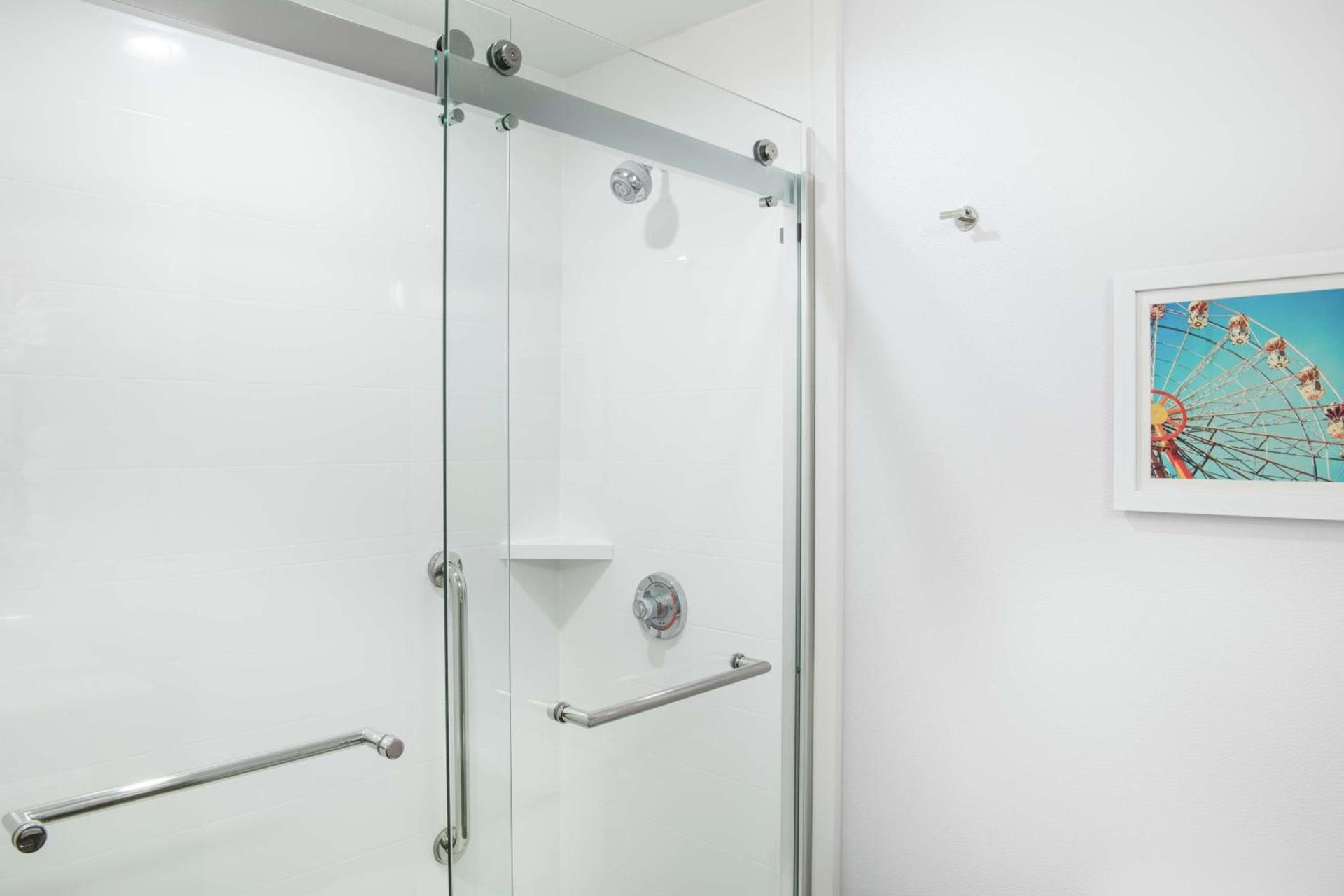 Hampton Inn Cleveland-Solon photo 41