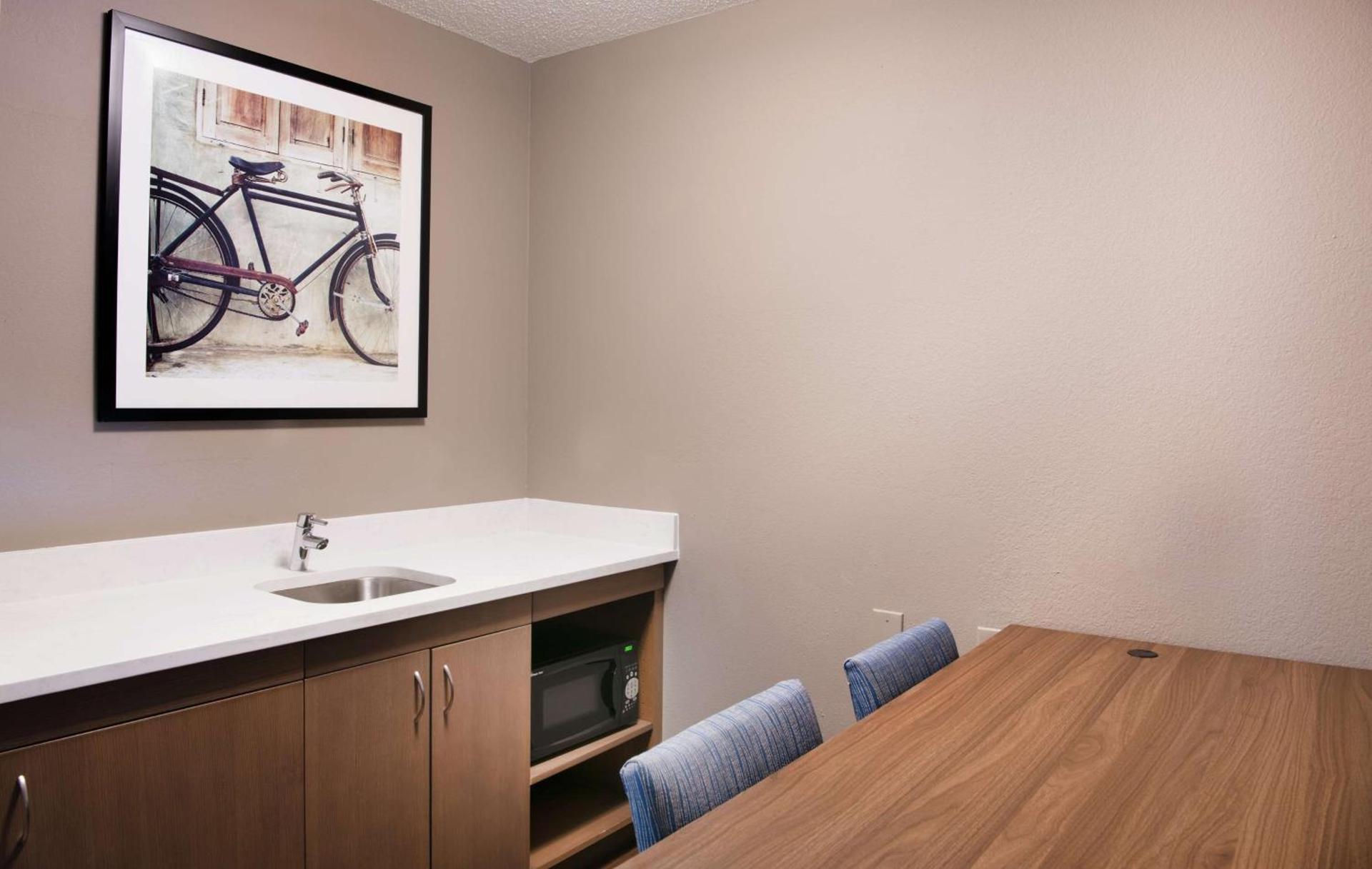 Hampton Inn Cleveland-Solon photo 42