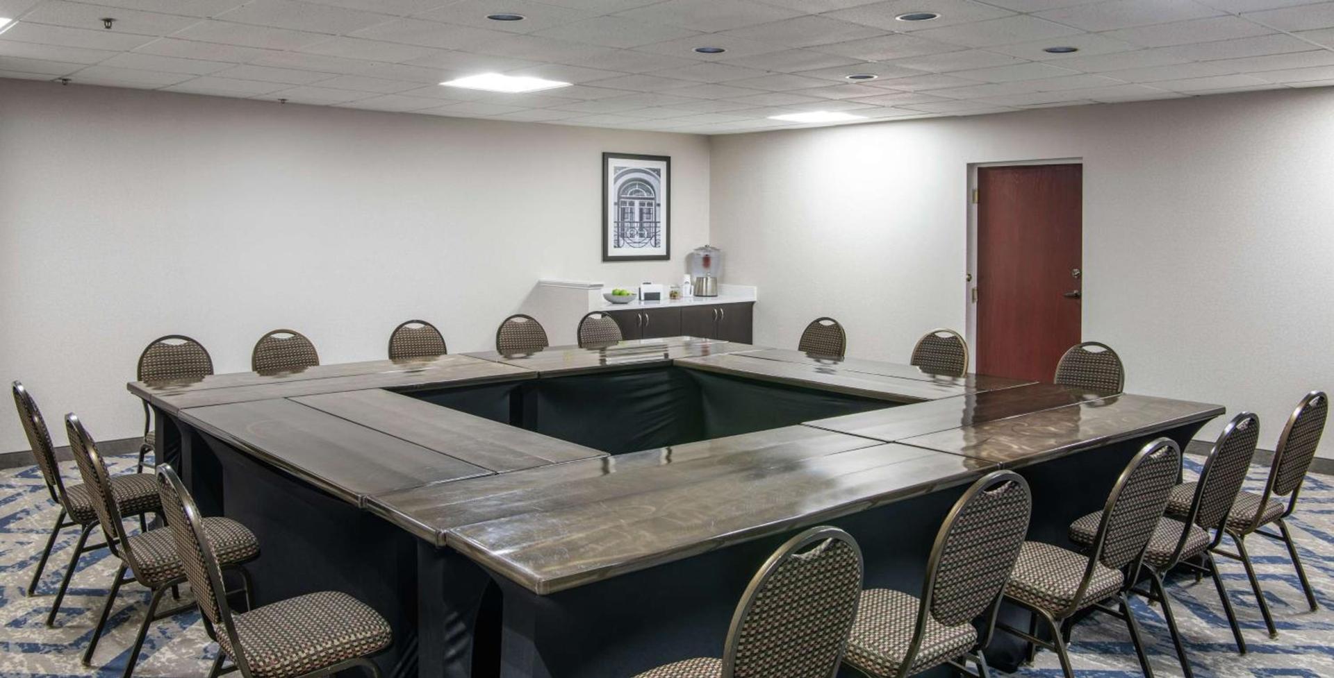 Hampton Inn Cleveland-Solon photo 44