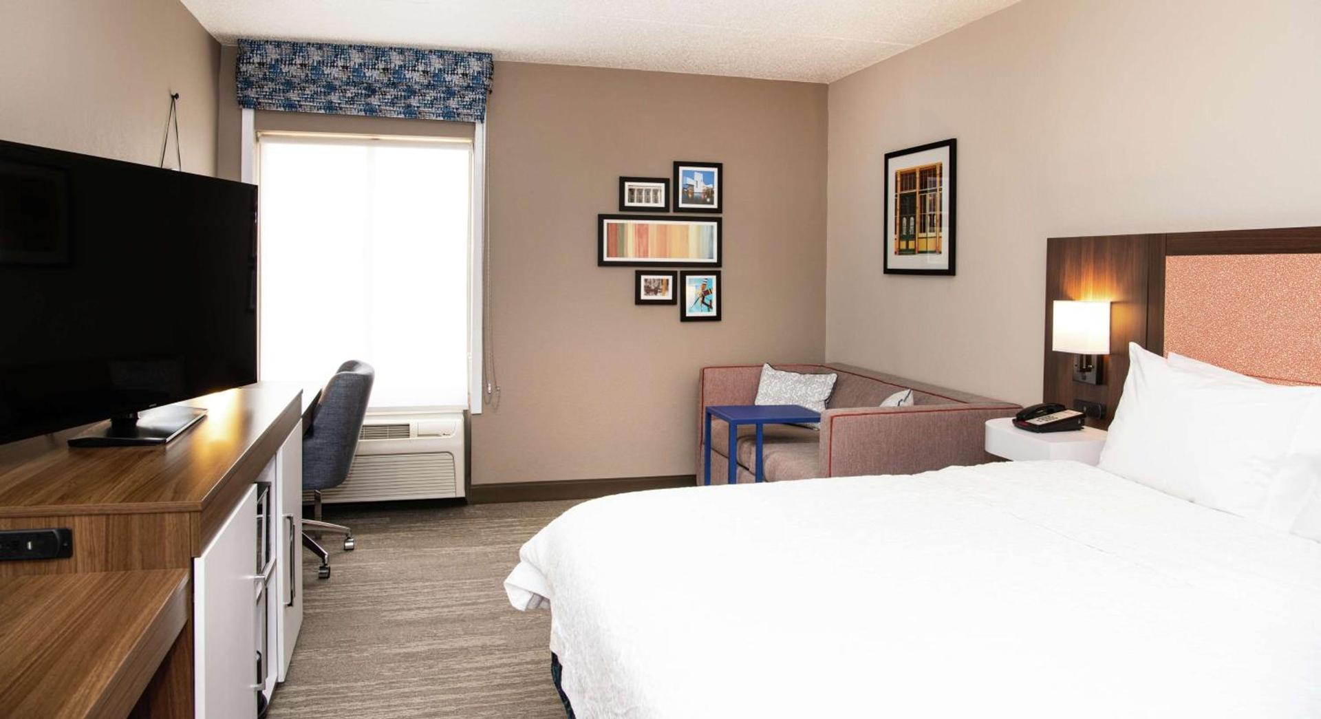 Hampton Inn Cleveland-Solon photo 48