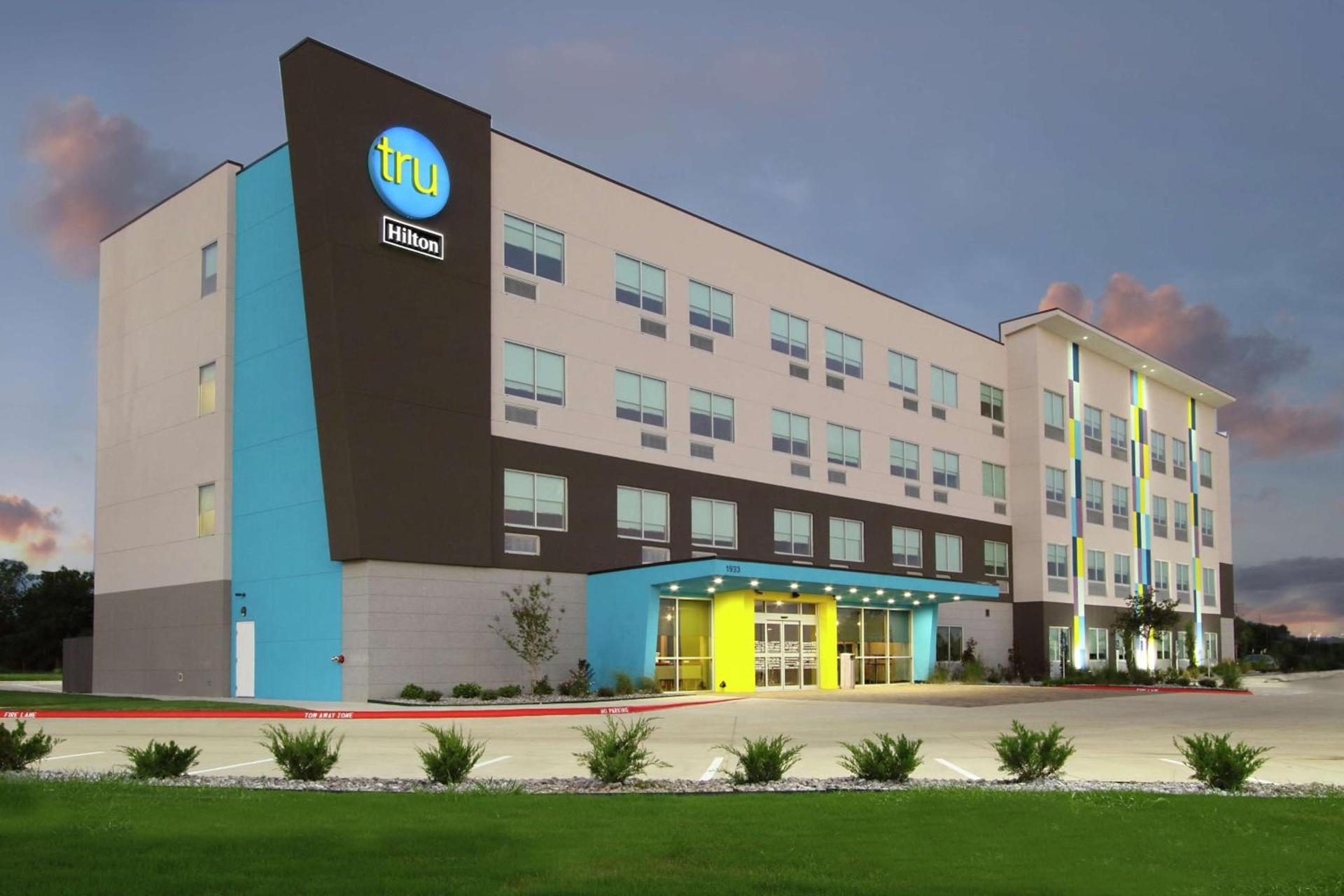 Tru by Hilton Bryan College Station photo 3