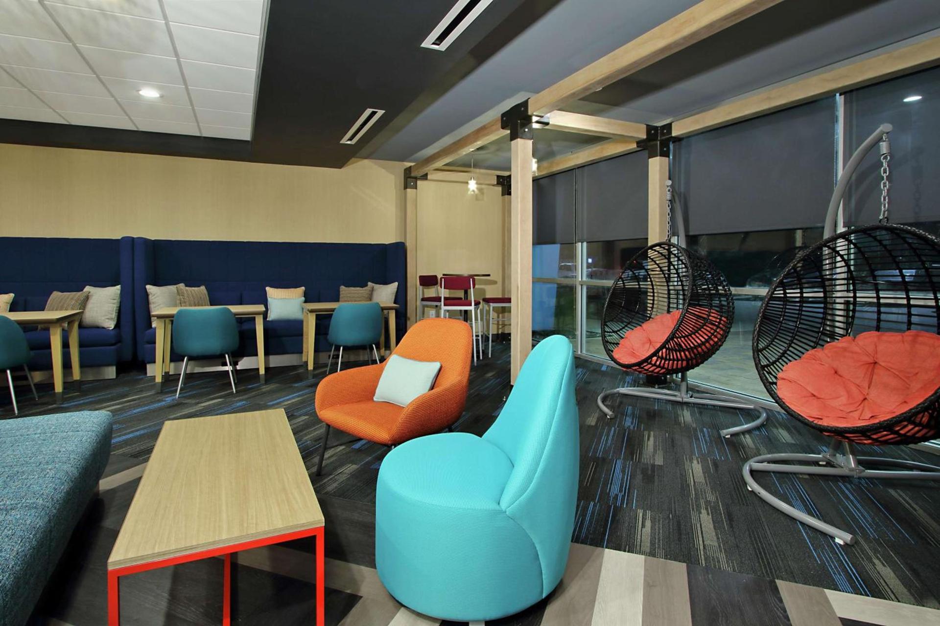 Tru by Hilton Bryan College Station photo 6