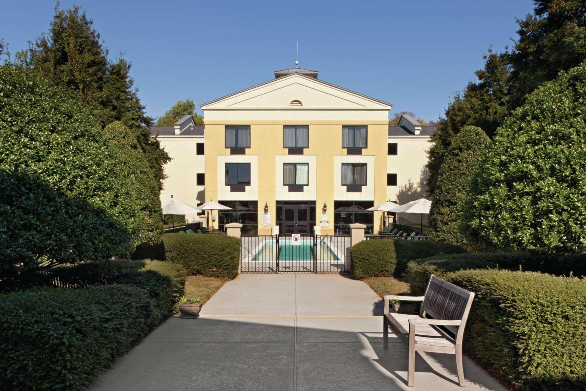 DoubleTree by Hilton Charlotte Airport photo 7