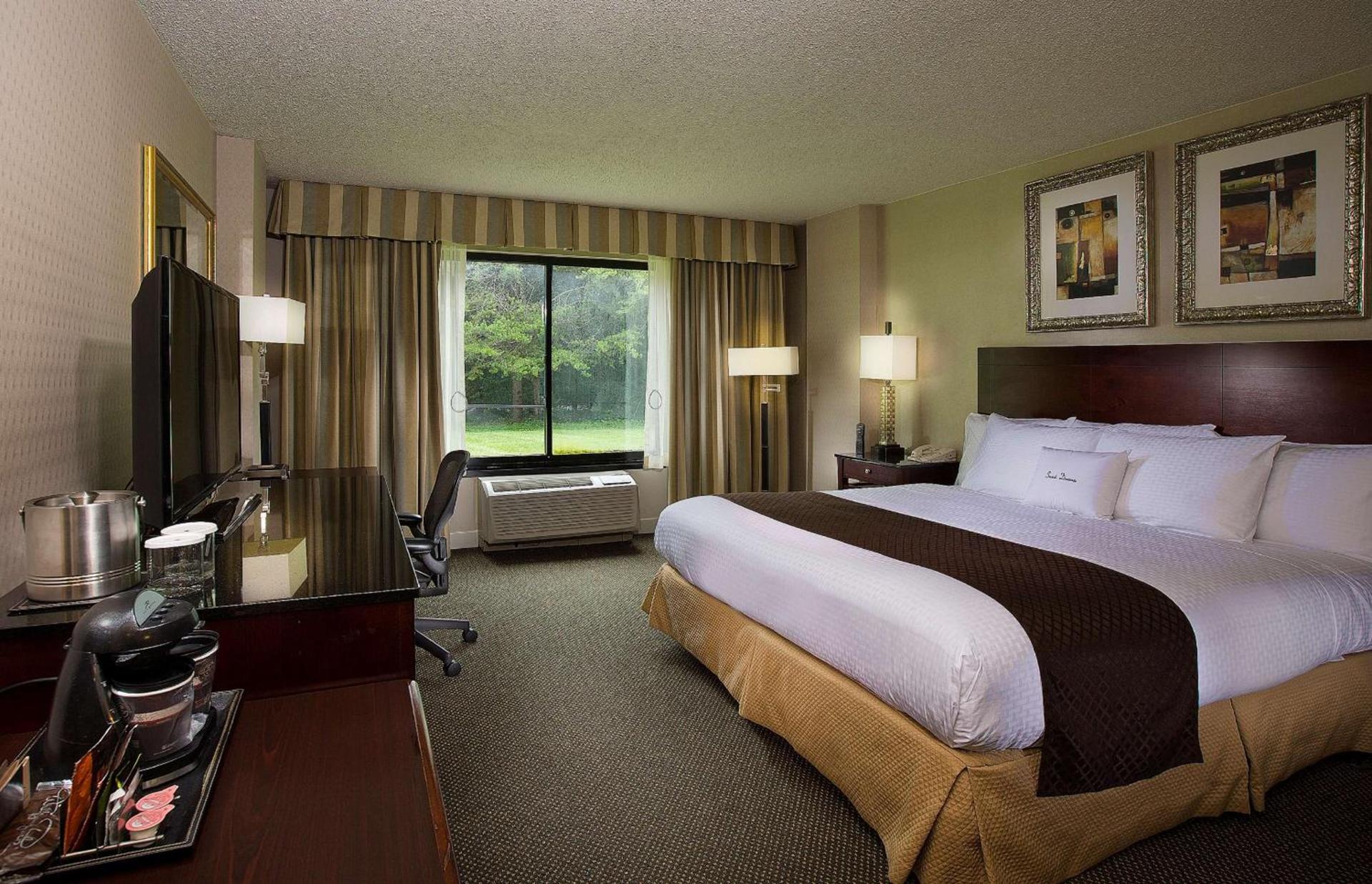 DoubleTree by Hilton Charlotte Airport photo 12