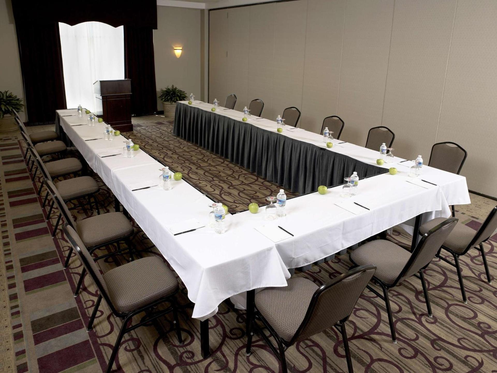DoubleTree by Hilton Charlotte Airport photo 22