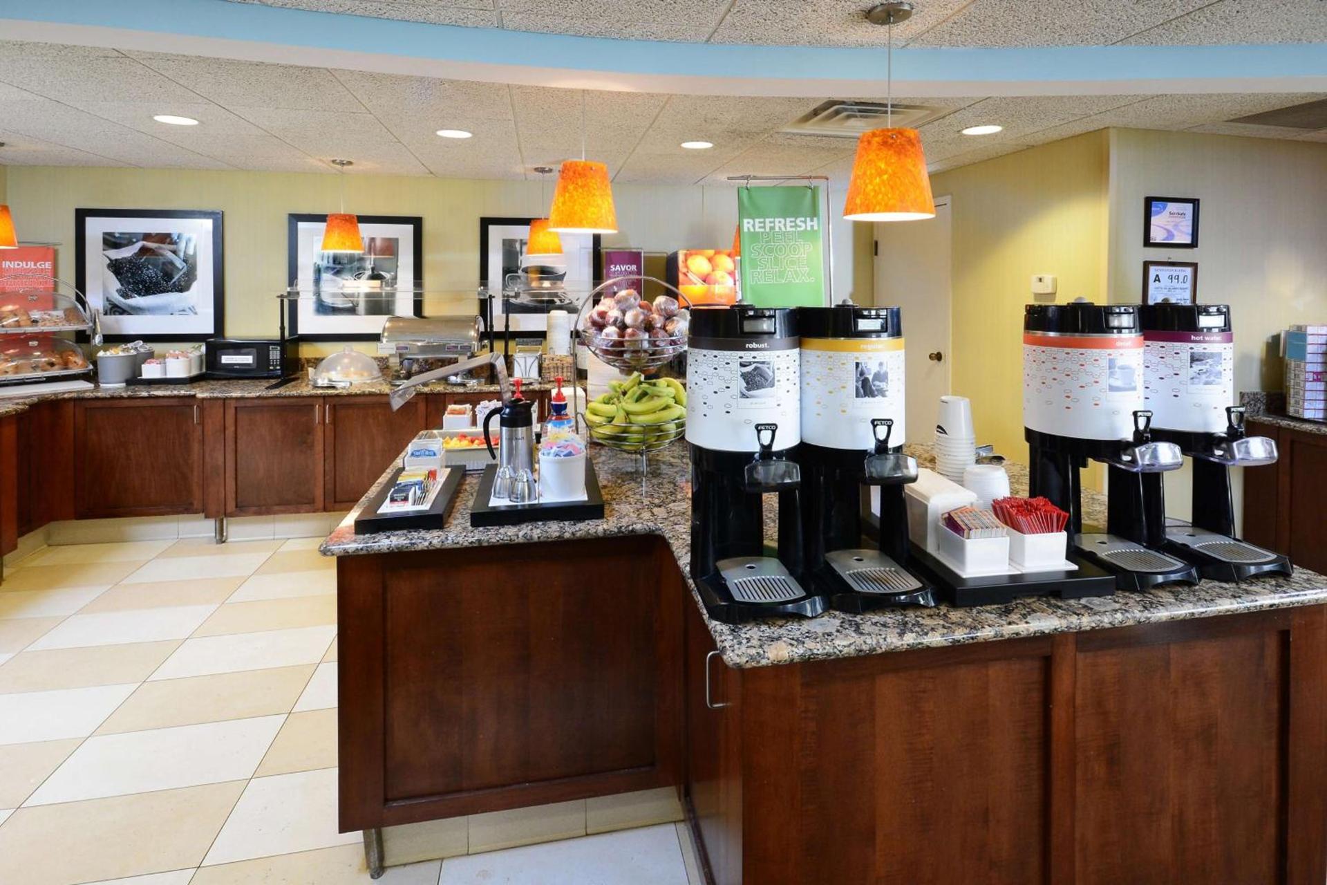 Hampton Inn Charlotte North Lake Norman photo 12