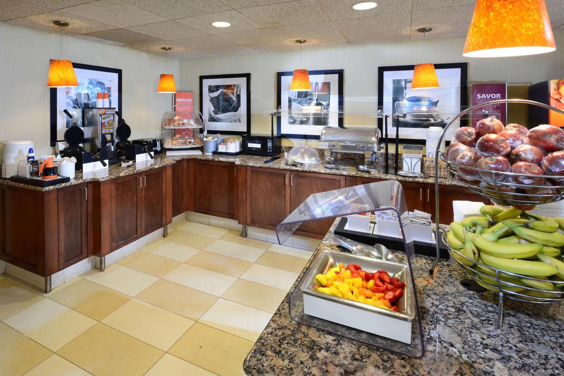 Hampton Inn Charlotte North Lake Norman photo 13