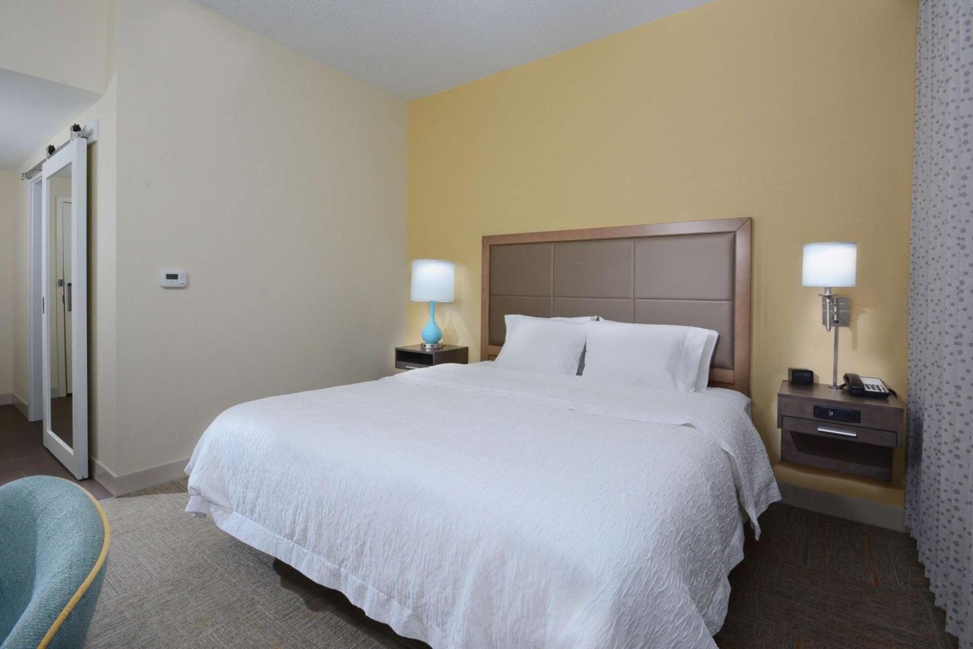 Hampton Inn Charlotte North Lake Norman photo 16