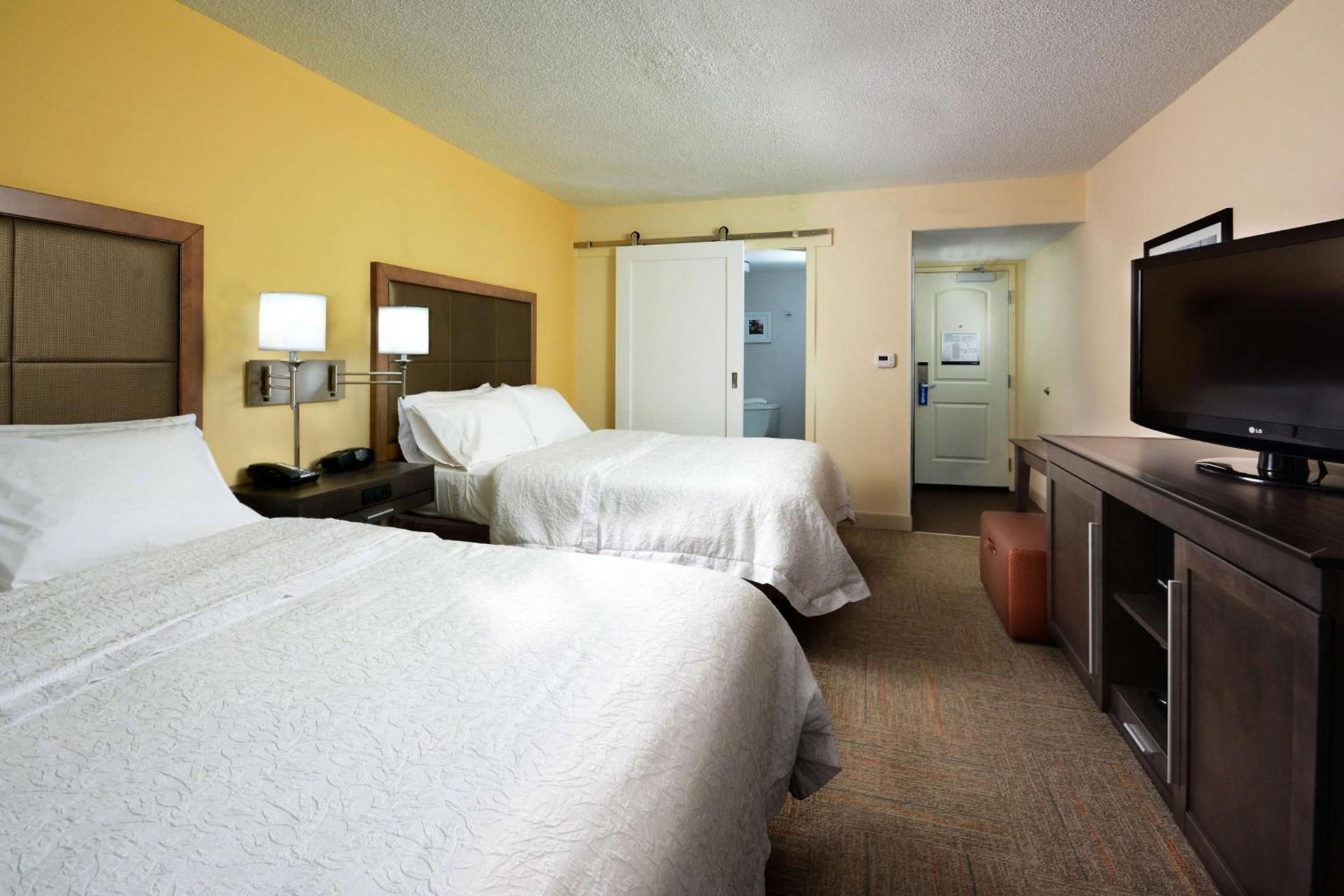 Hampton Inn Charlotte North Lake Norman photo 17