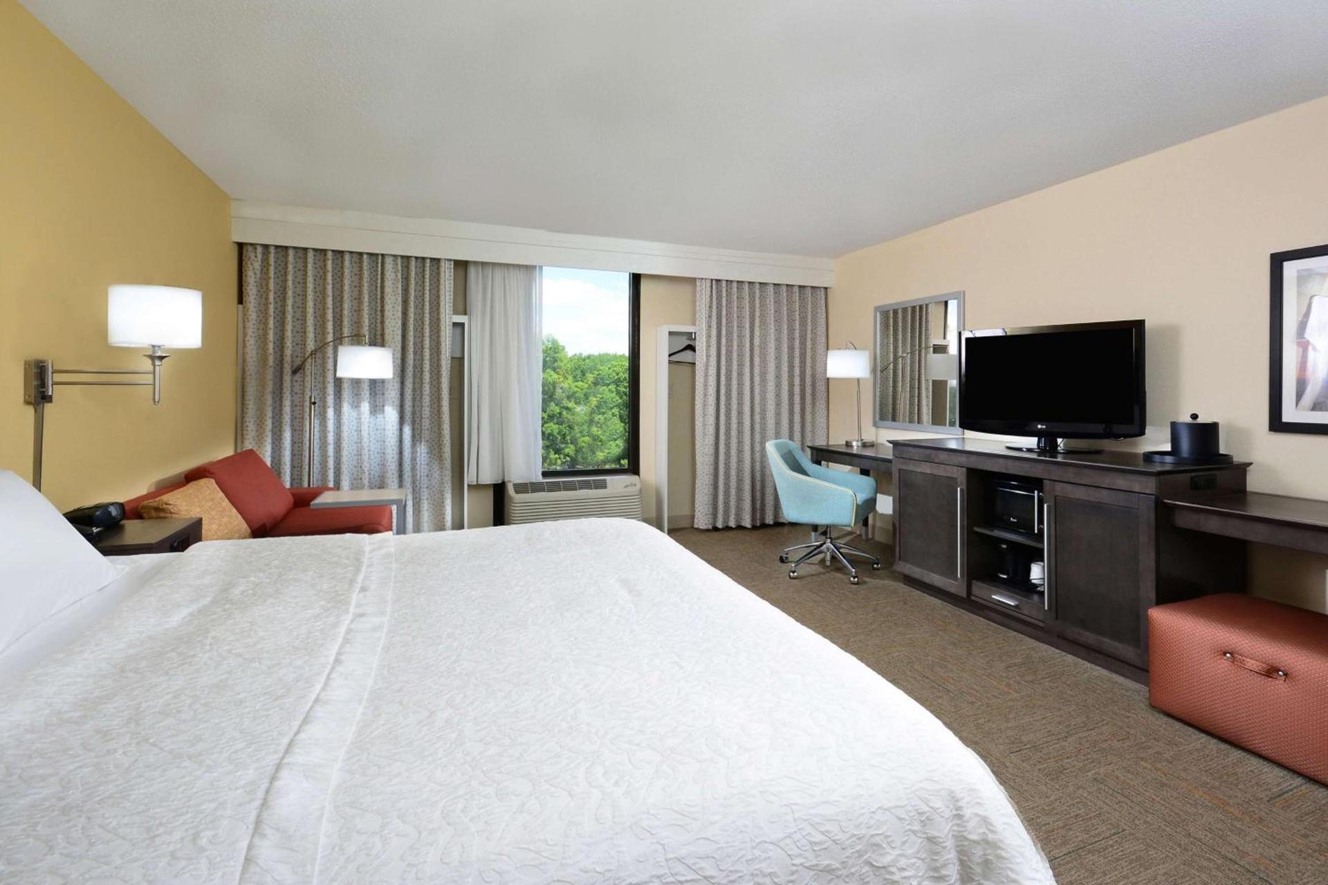 Hampton Inn Charlotte North Lake Norman photo 20