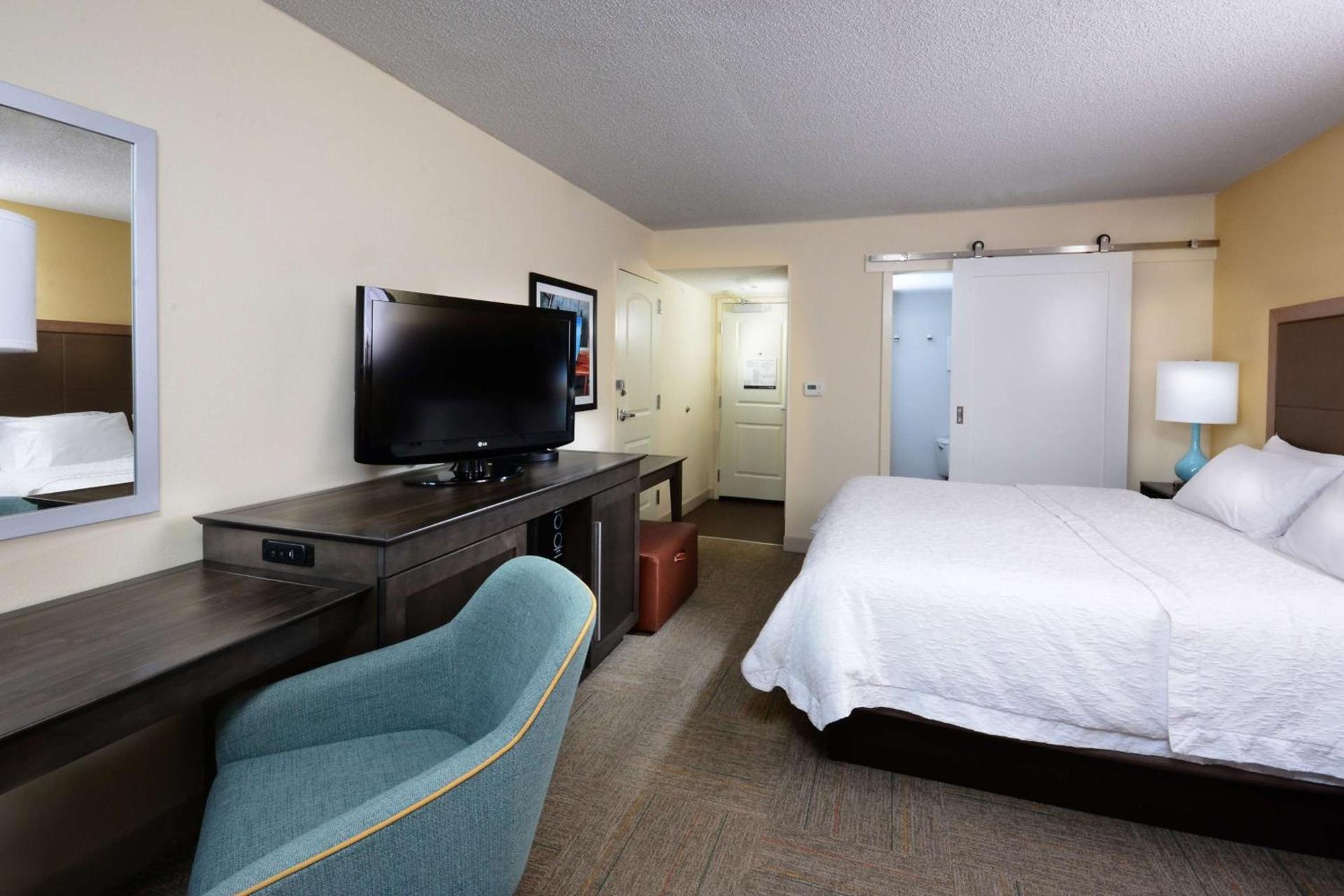 Hampton Inn Charlotte North Lake Norman photo 25