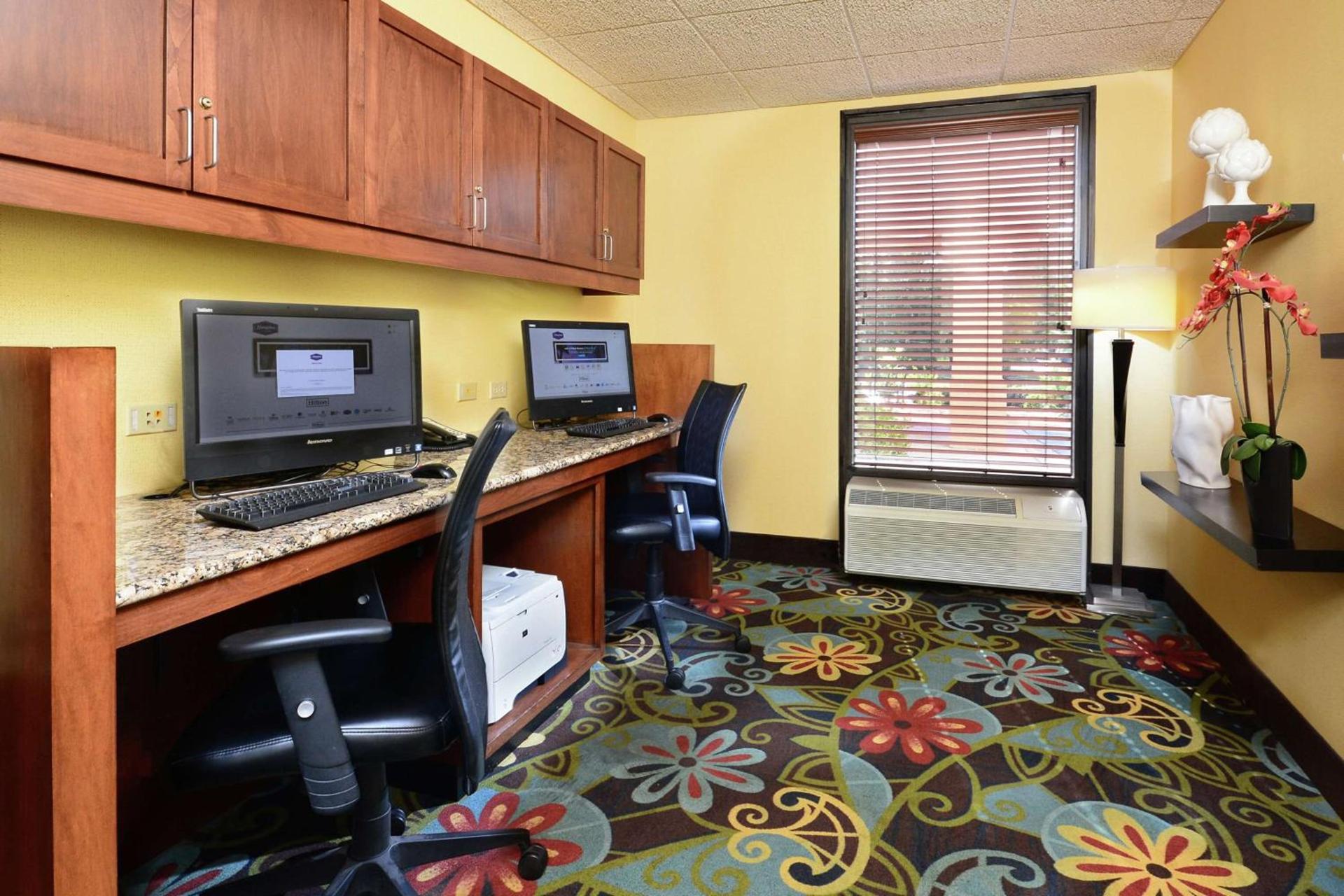 Hampton Inn Charlotte North Lake Norman photo 31