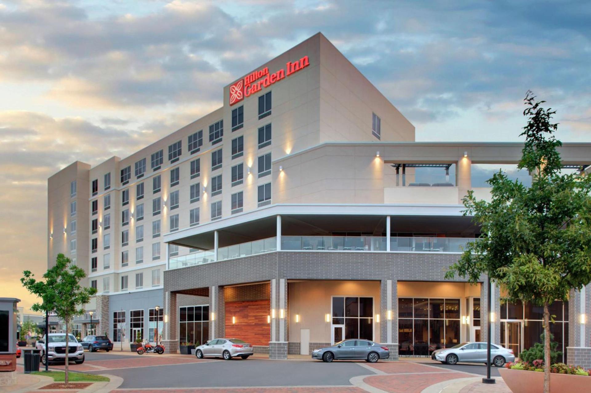 Hilton Garden Inn Charlotte Waverly photo 2