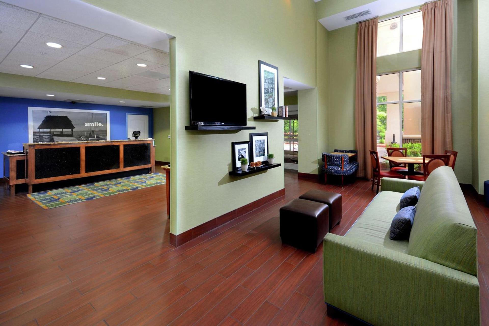 Hampton Inn & Suites Huntersville photo 4