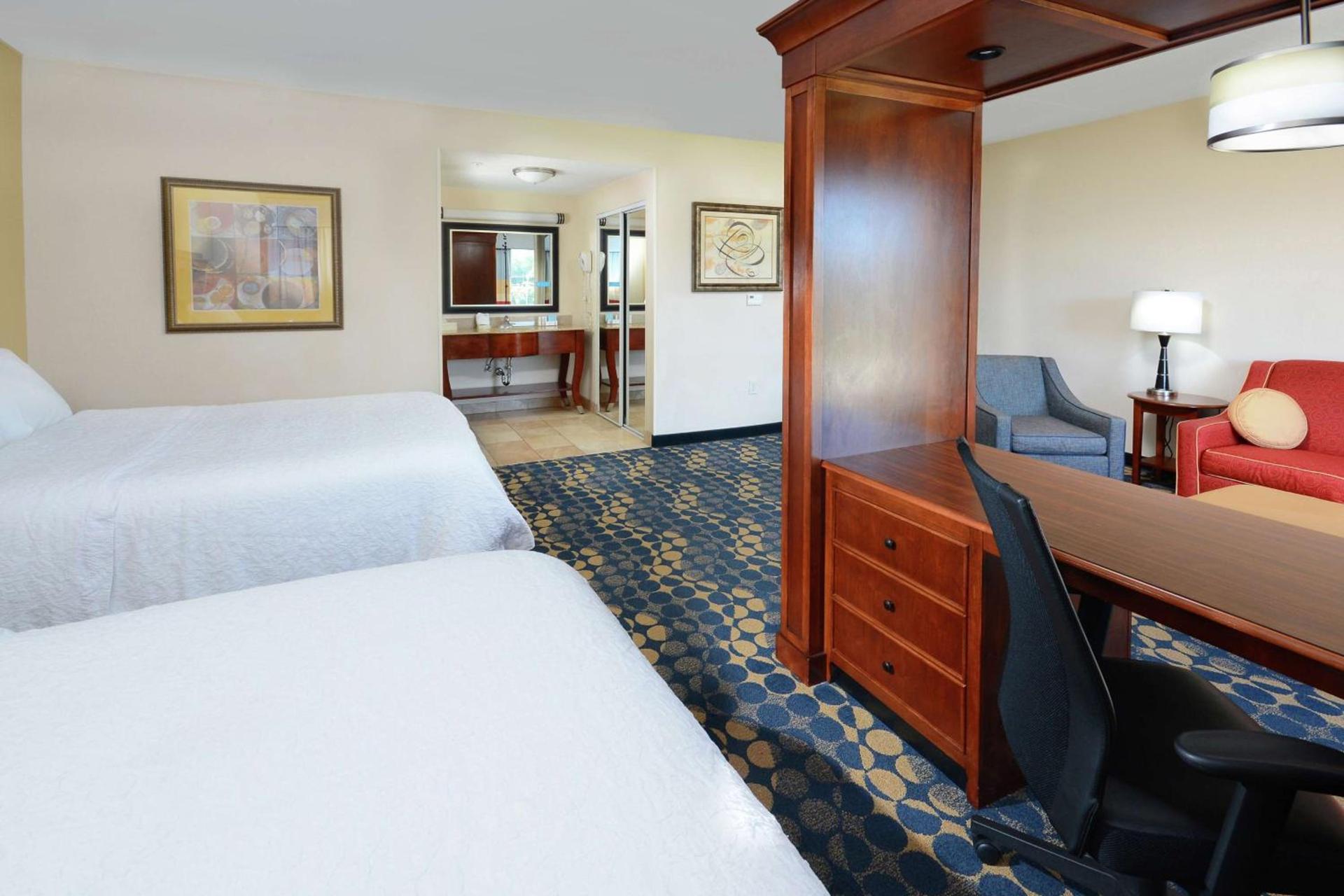 Hampton Inn & Suites Huntersville photo 14