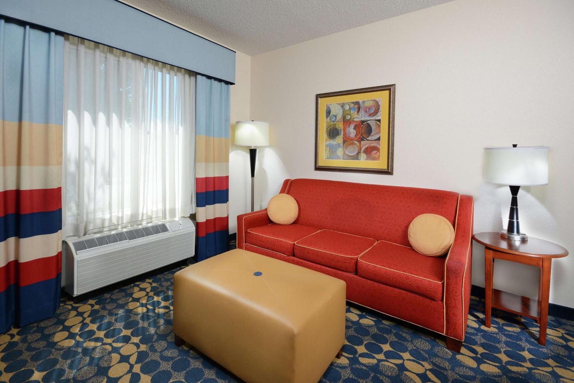 Hampton Inn & Suites Huntersville photo 18