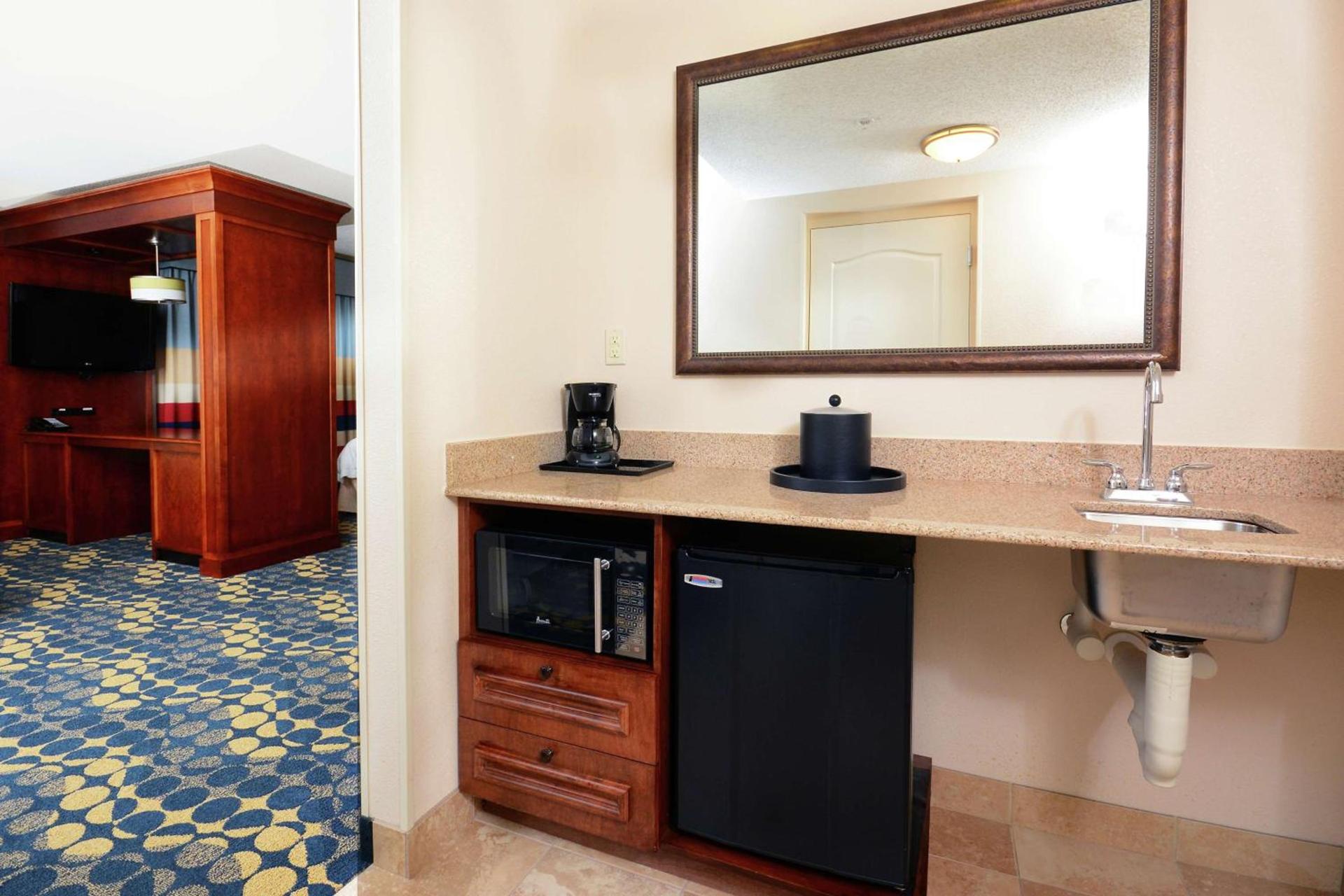 Hampton Inn & Suites Huntersville photo 27