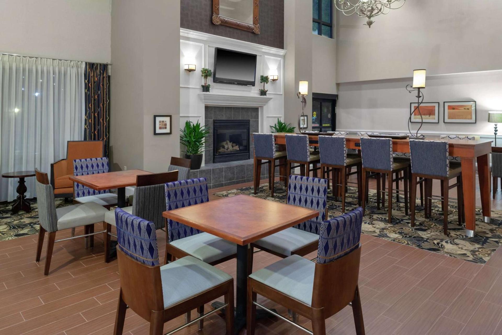 Hampton Inn & Suites Concord-Charlotte photo 8
