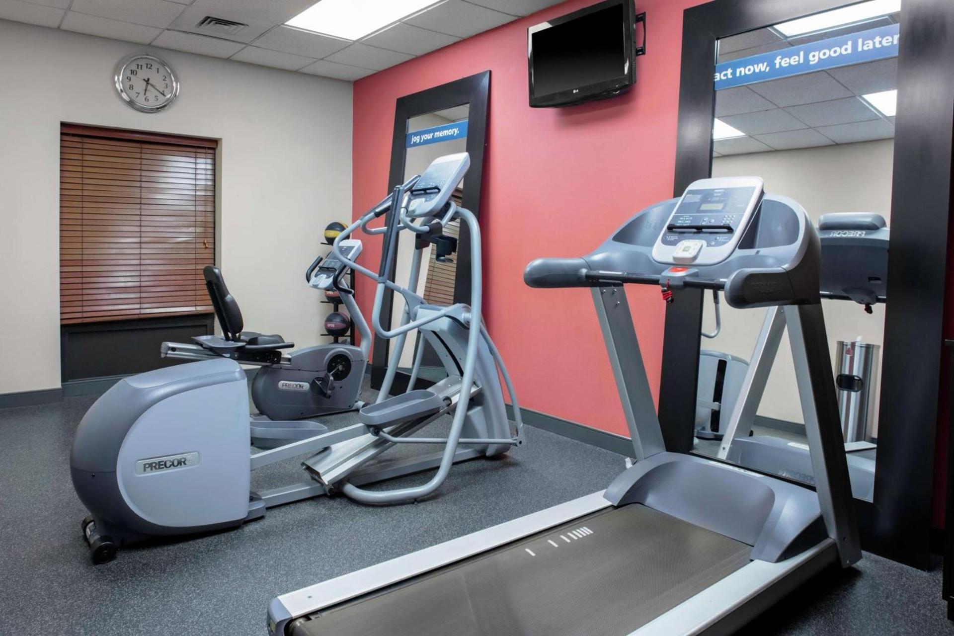 Hampton Inn & Suites Concord-Charlotte photo 14