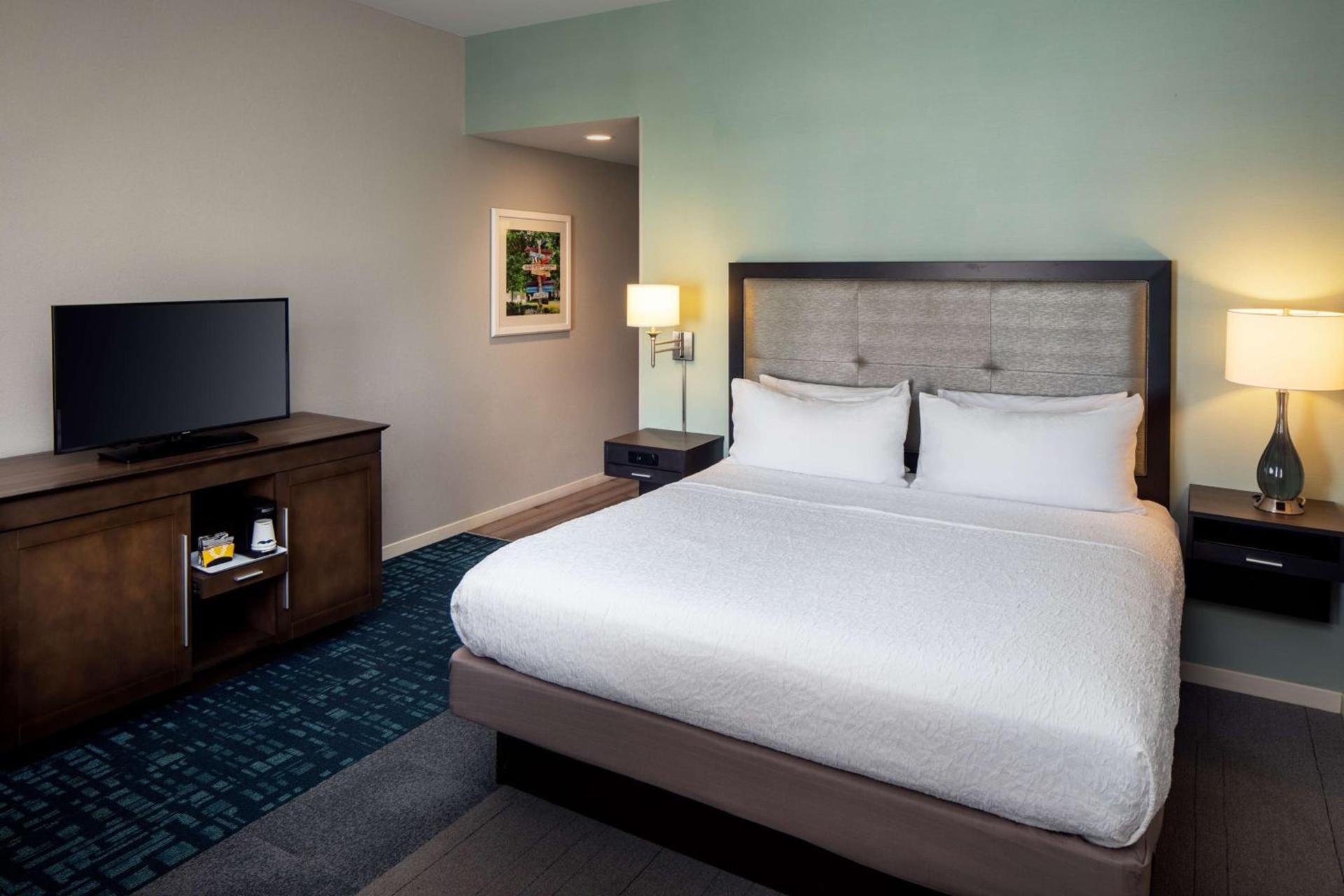 Hampton Inn & Suites Charlotte/Ballantyne, Nc photo 27