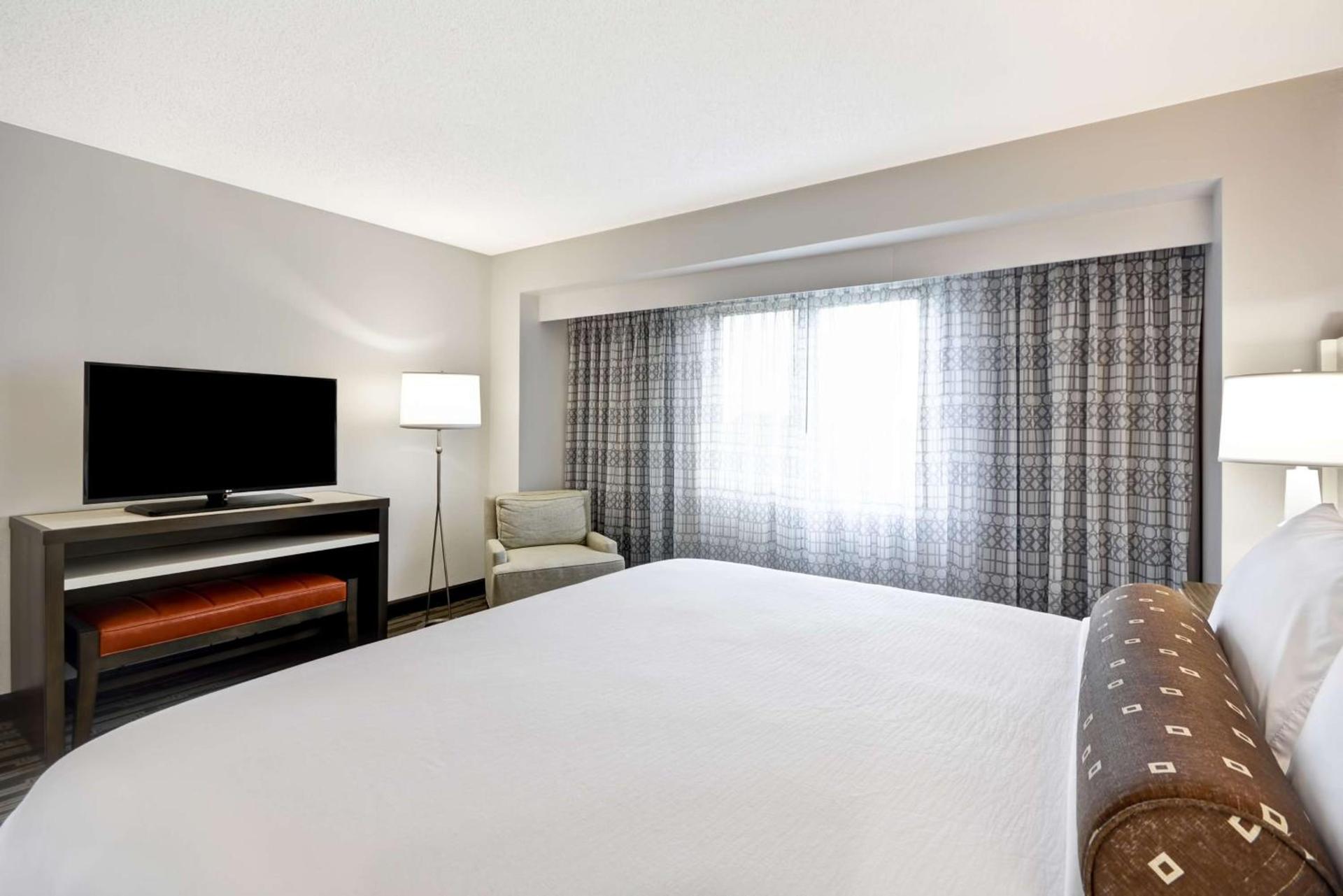 Embassy Suites Charlotte photo 23
