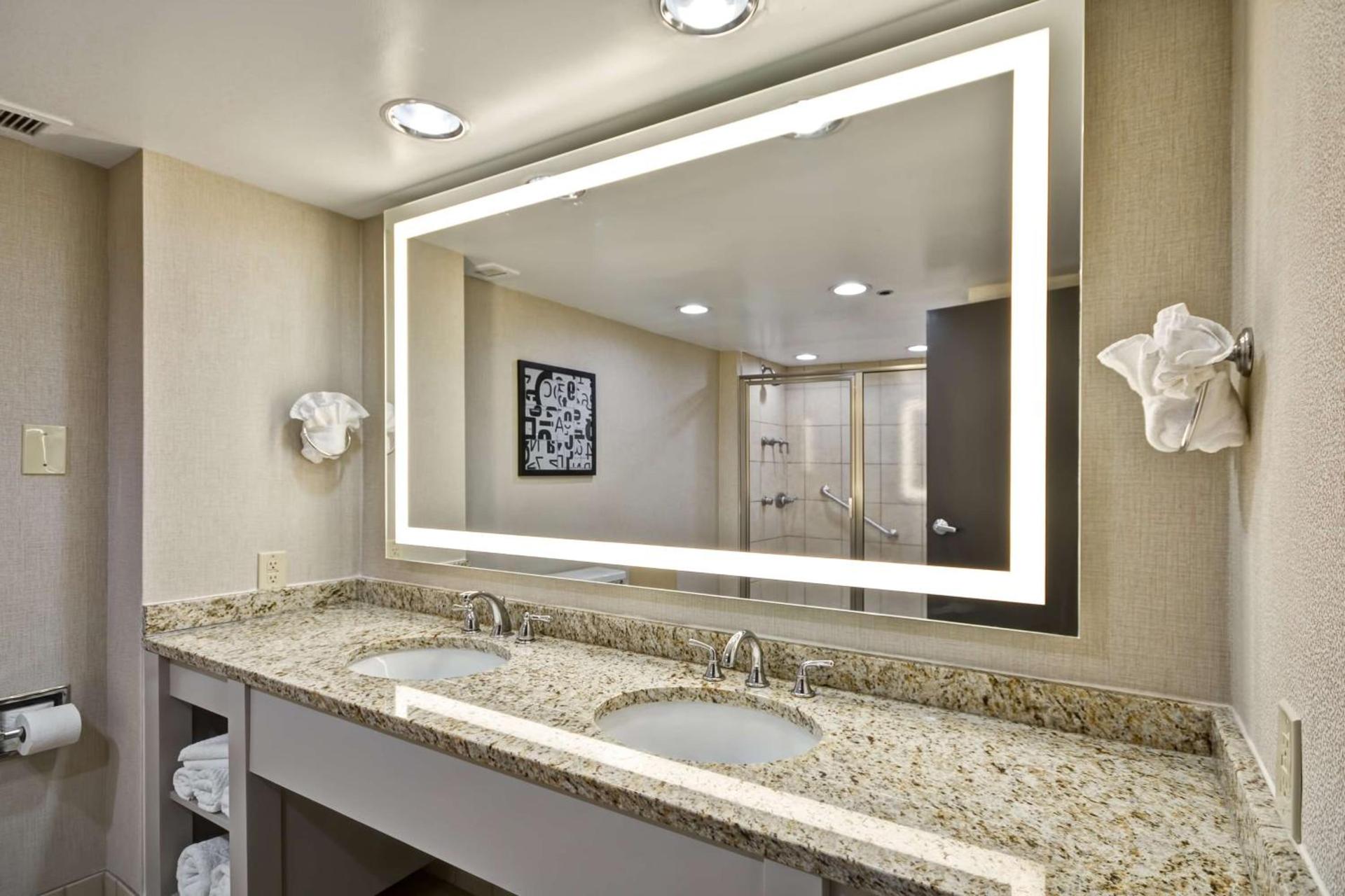 Embassy Suites Charlotte photo 32