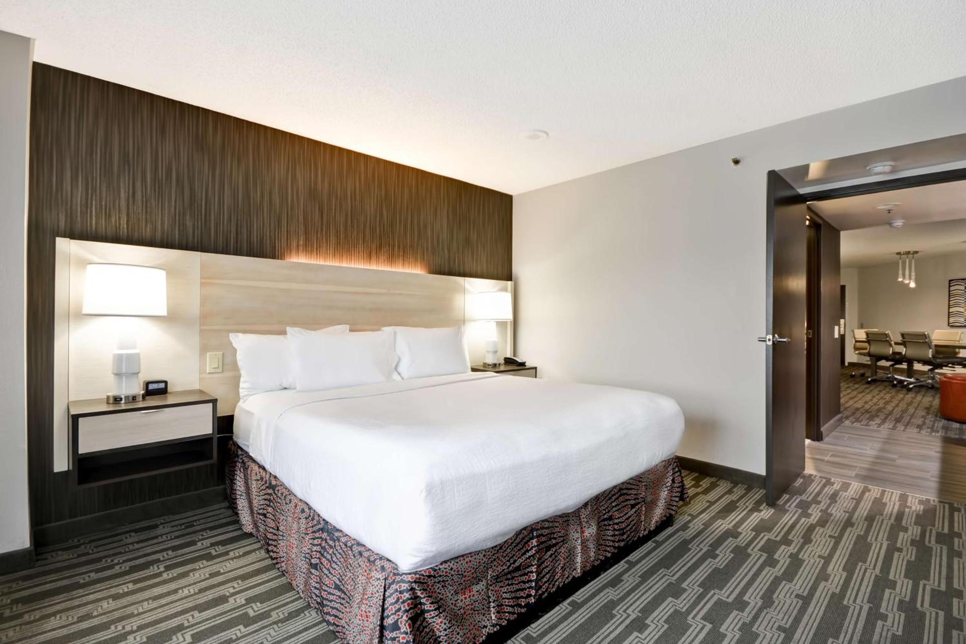 Embassy Suites Charlotte photo 29