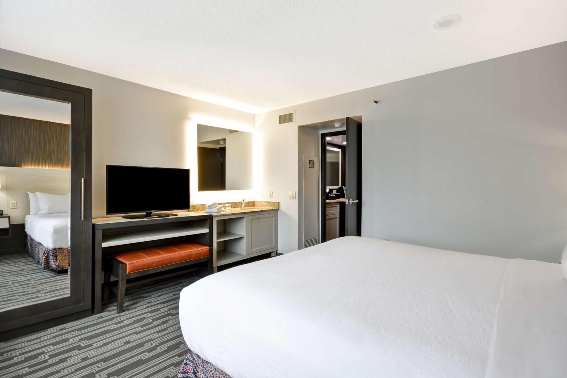 Embassy Suites Charlotte photo 31