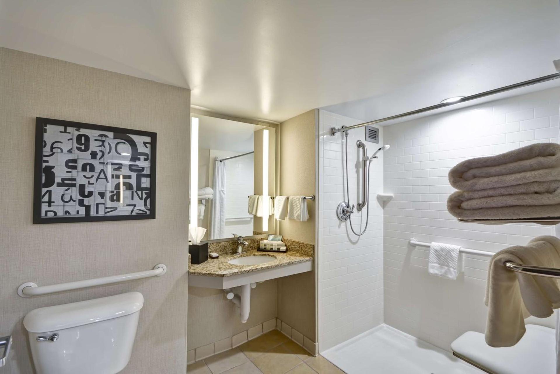 Embassy Suites Charlotte photo 38
