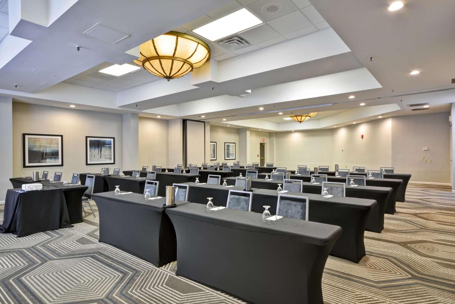 Embassy Suites Charlotte photo 40