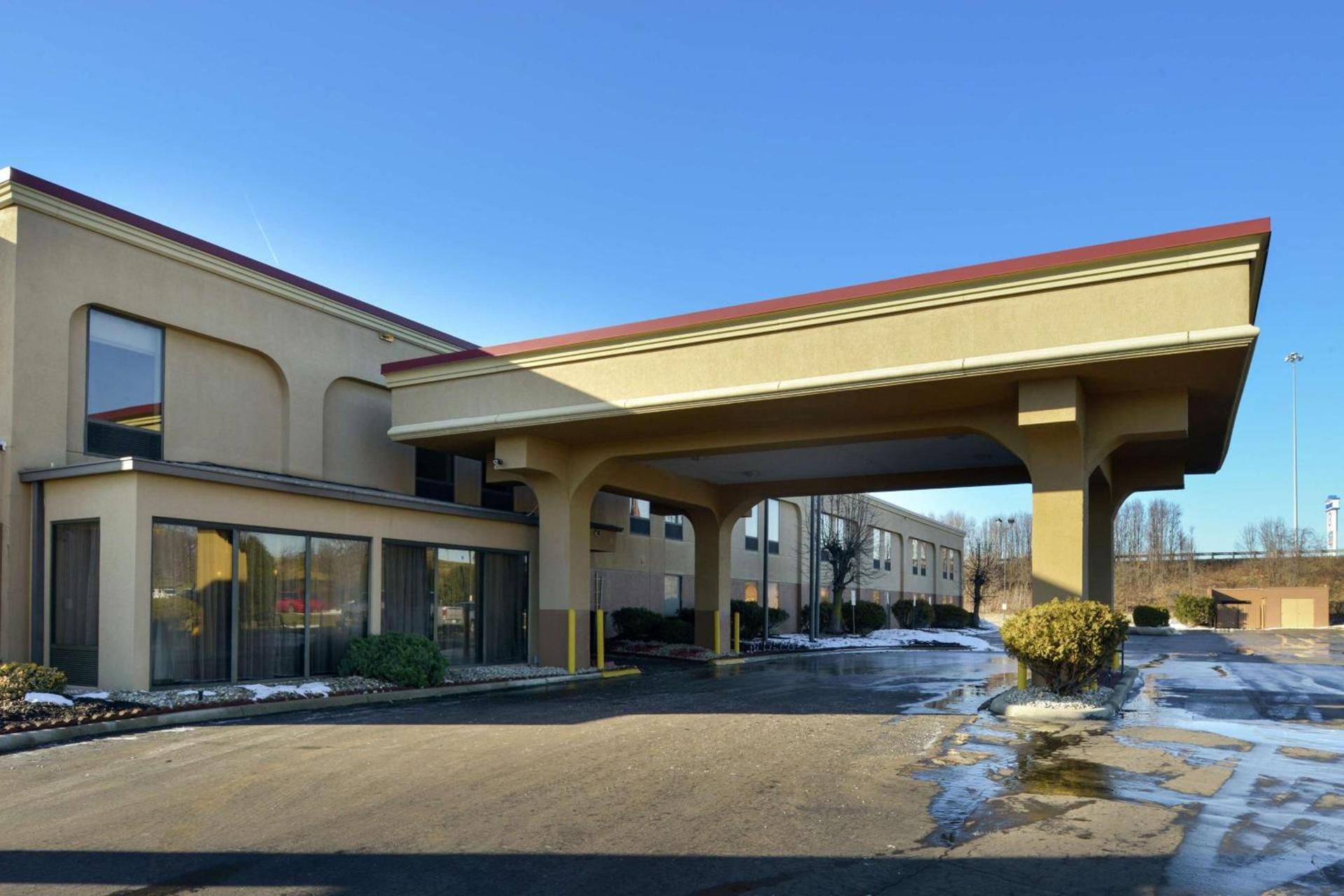 Spark by Hilton Columbus East Pickerington photo 3