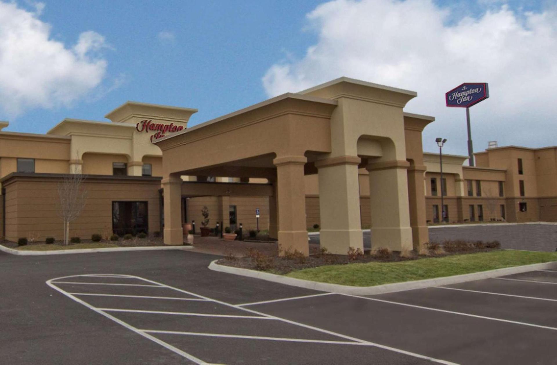 Hampton Inn Columbus-South photo 2