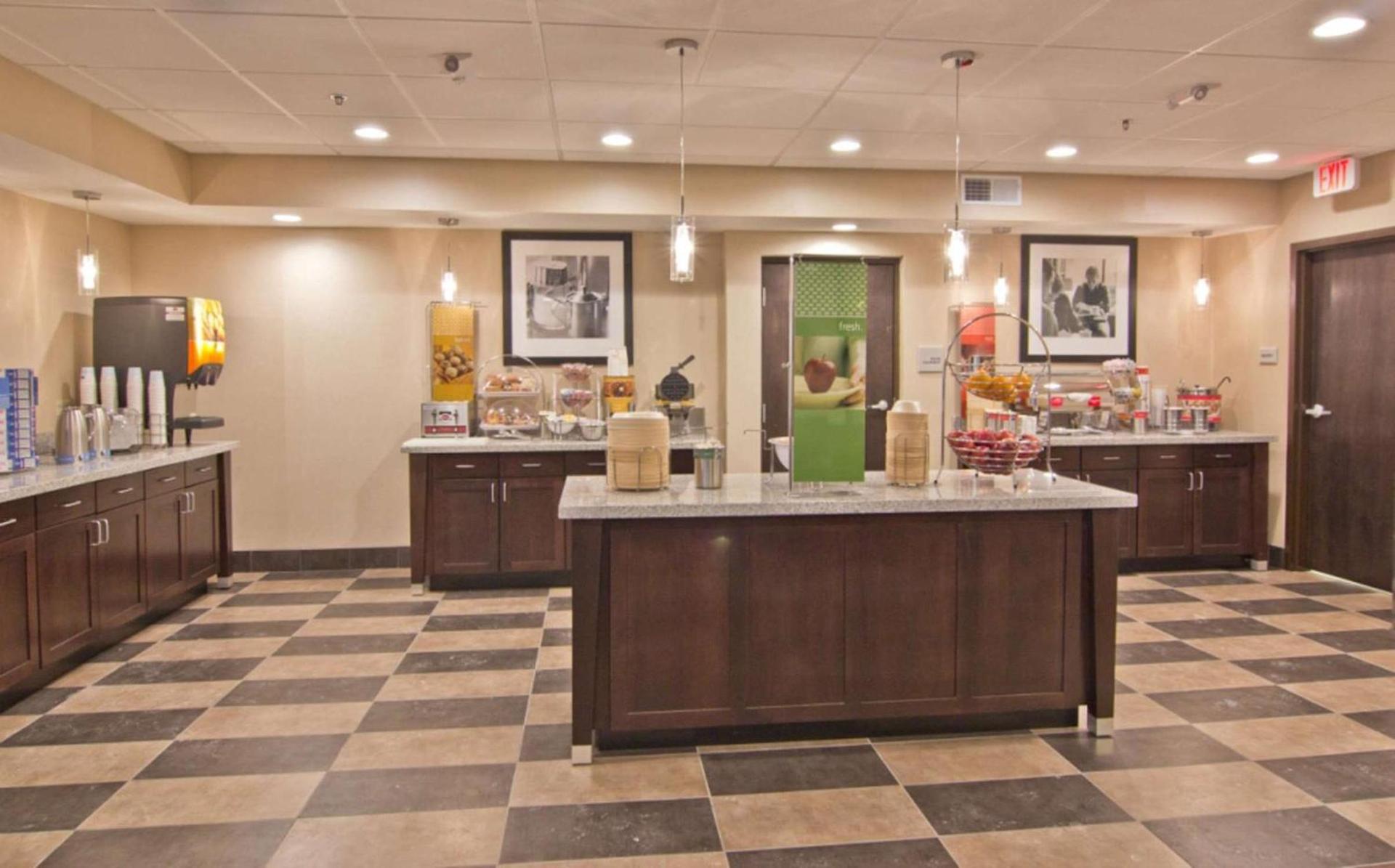 Hampton Inn Columbus-South photo 4