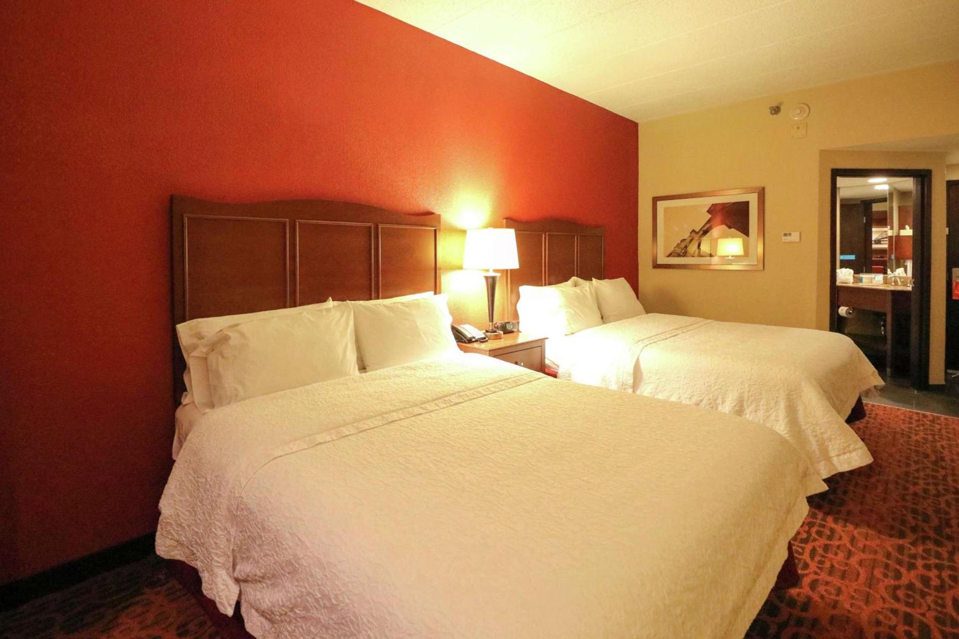 Hampton Inn Columbus-South photo 30